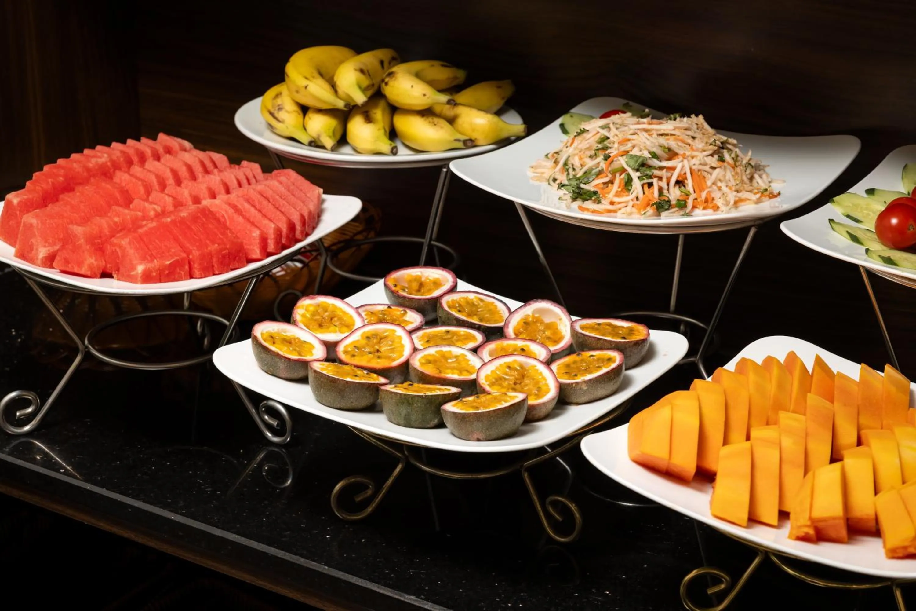 Food and drinks in Golden Legend Palace Hotel & Travel