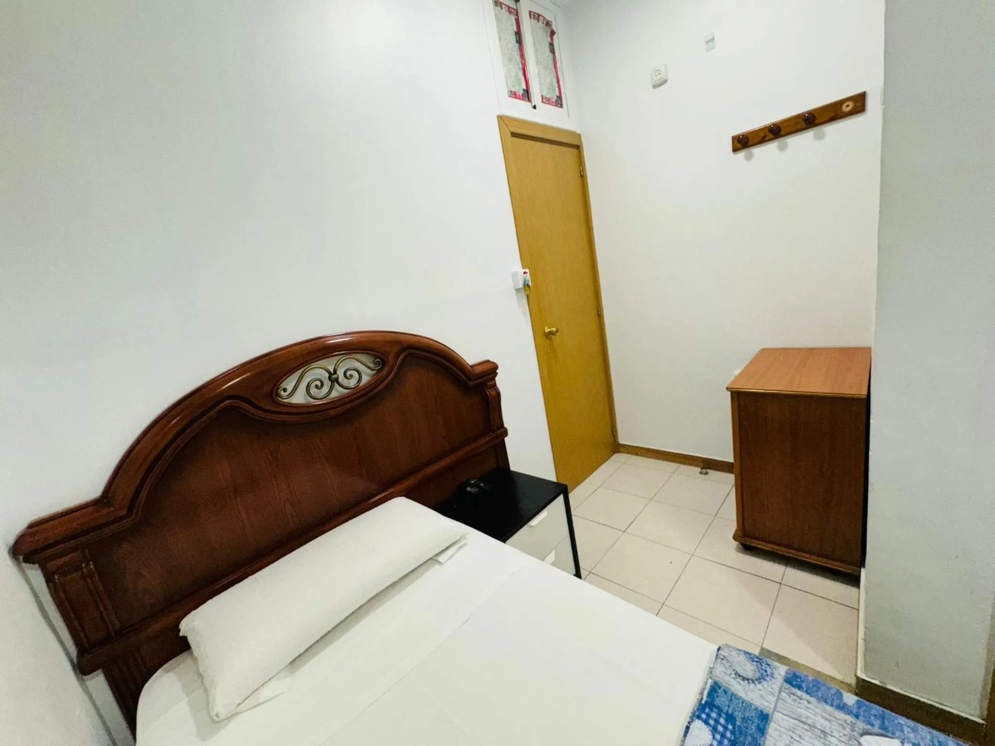 Bed in Hostal Mont Thabor