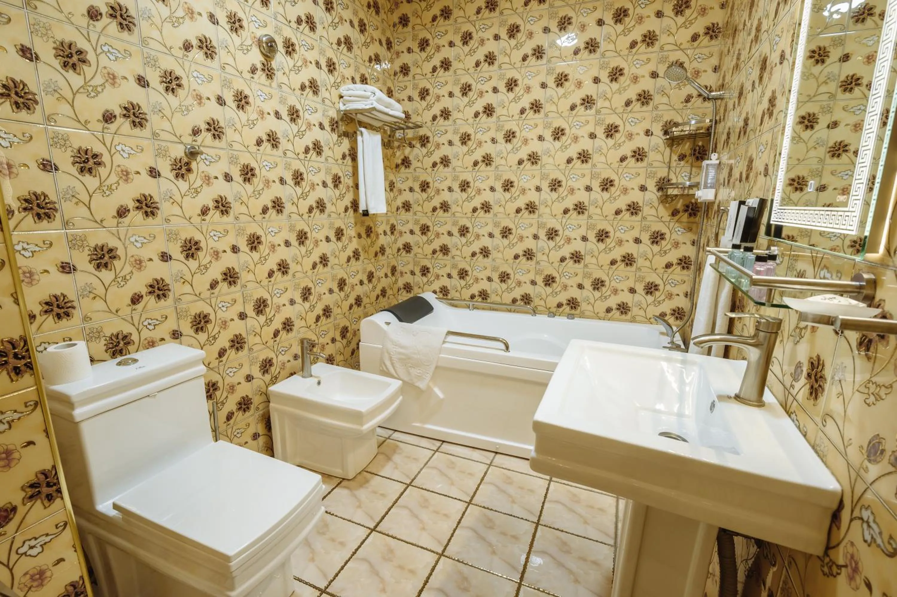 Bathroom in Daniel Hill Hotel