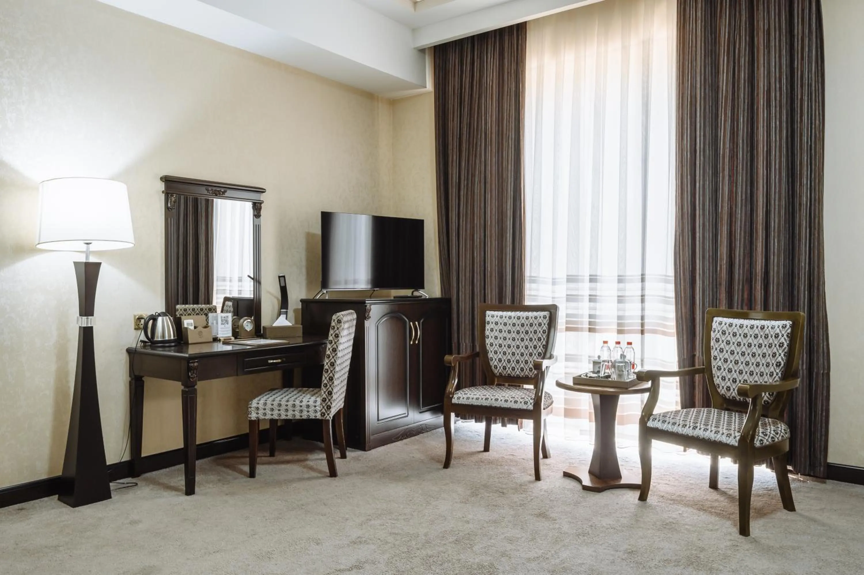 Photo of the whole room in Daniel Hill Hotel