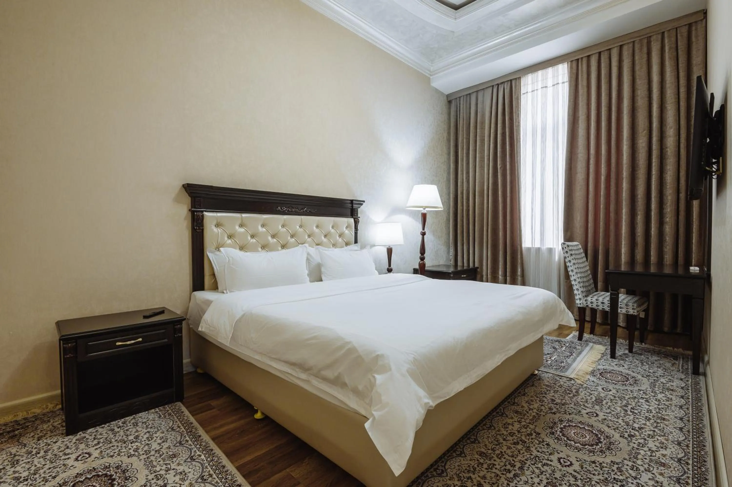 Bedroom, Bed in Daniel Hill Hotel