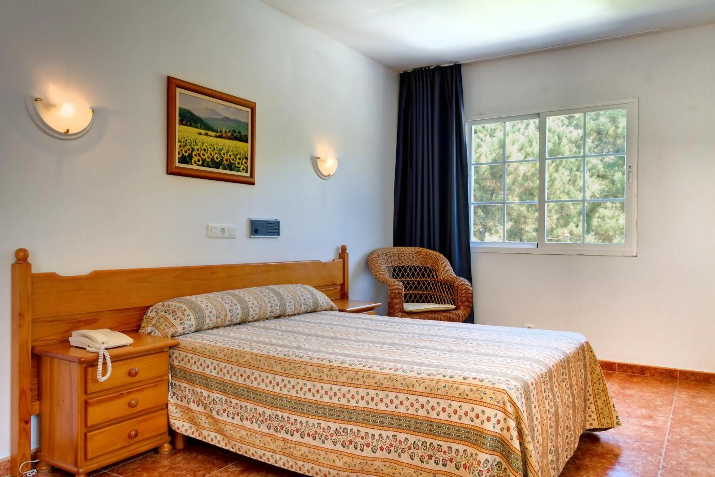 Photo of the whole room, Bed in Duerming San Vicente Hotel