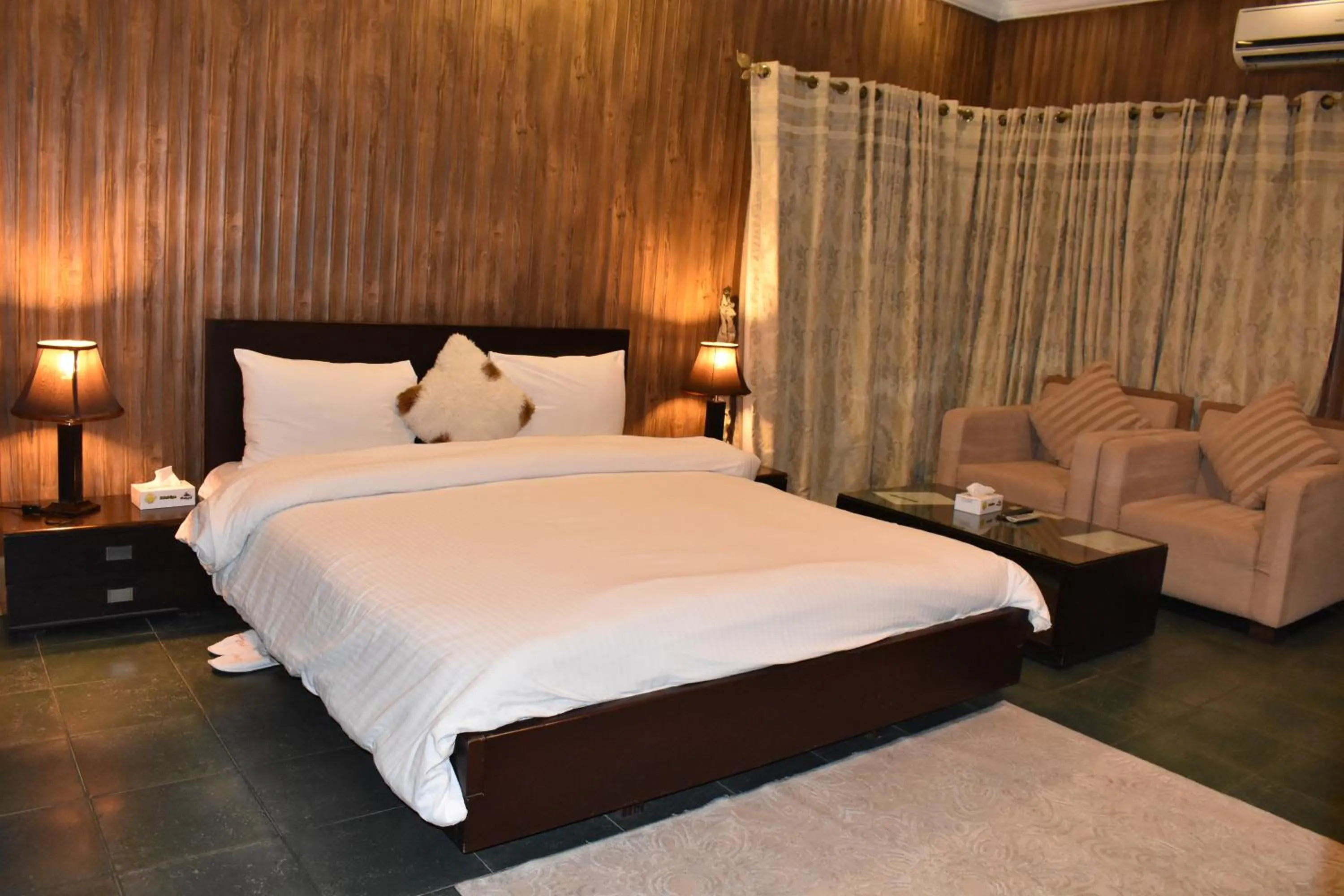 Bed in Safari Club 2 Bahria Town