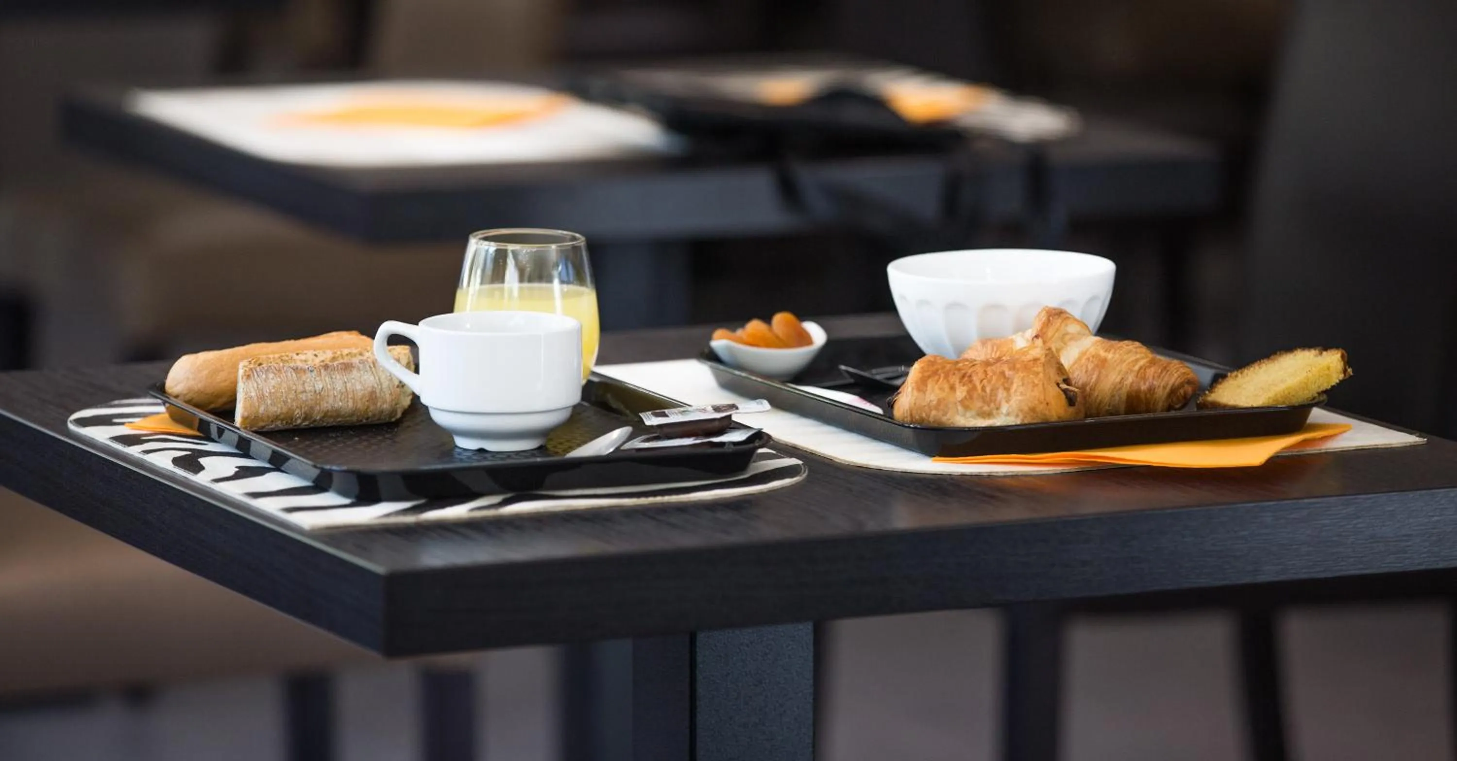 Breakfast in Hôtel Les Pieux En Cotentin