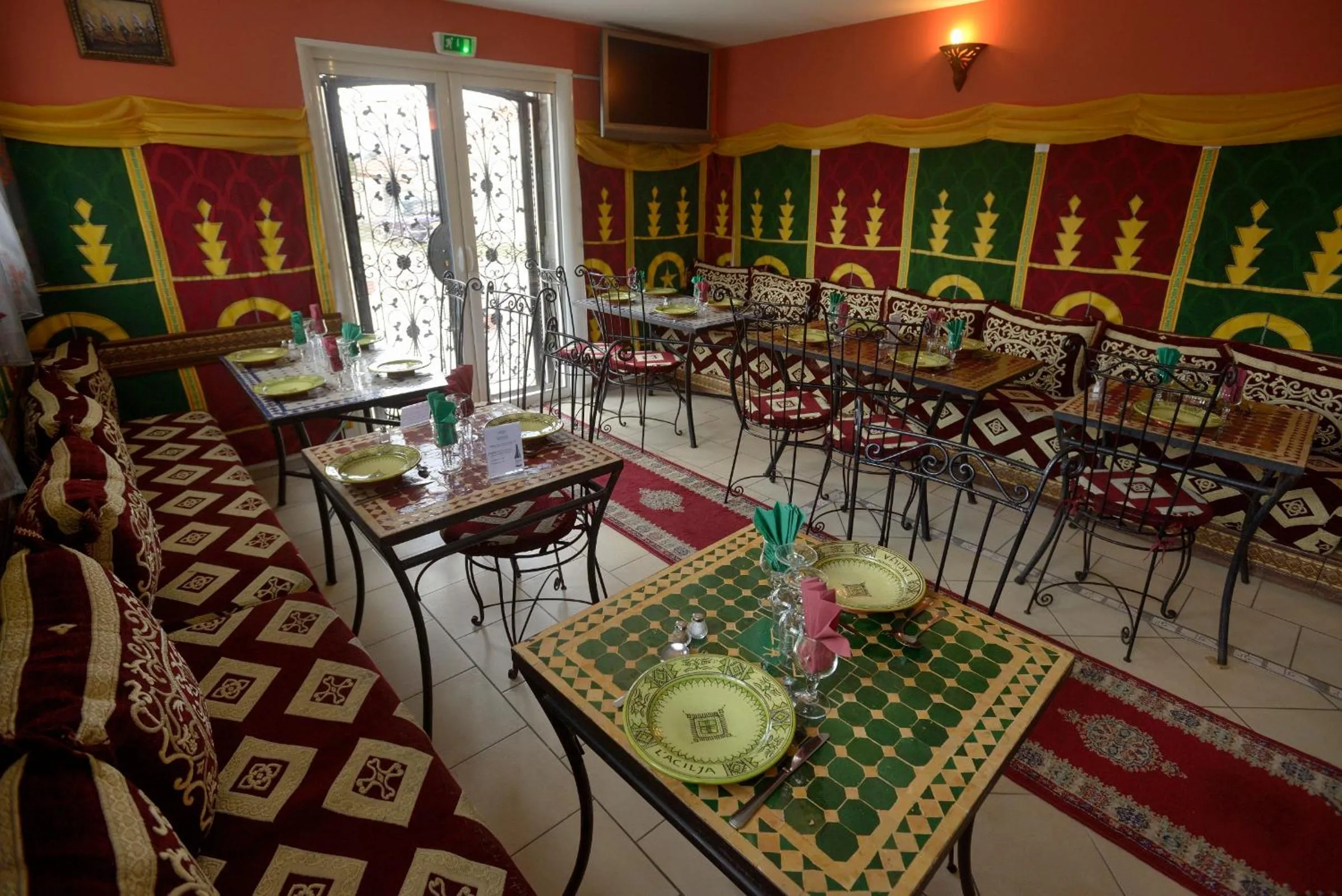 Banquet/Function facilities in L'Acilya