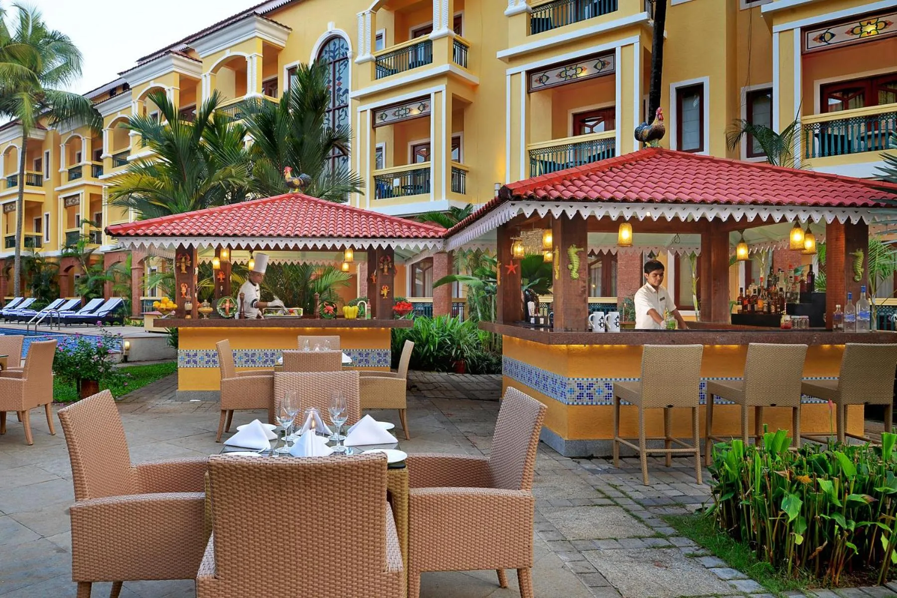 Lounge or bar in Country Inn & Suites by Radisson, Goa Candolim