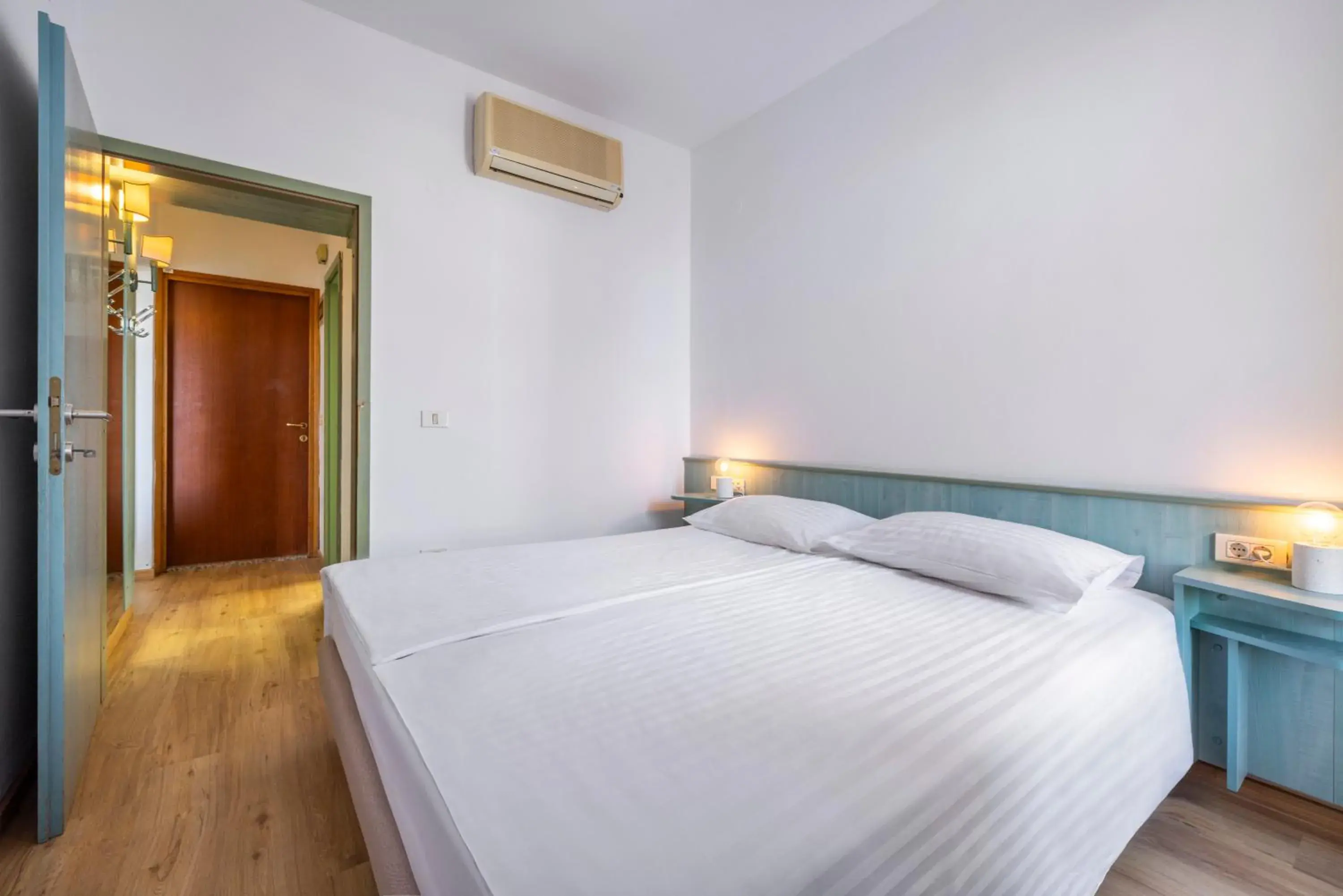 One-Bedroom Apartment with Balcony and Pool View in Apartments Vila Barka One-Bedroom Apartment with Balcony and Pool View in Apartments Vila Barka