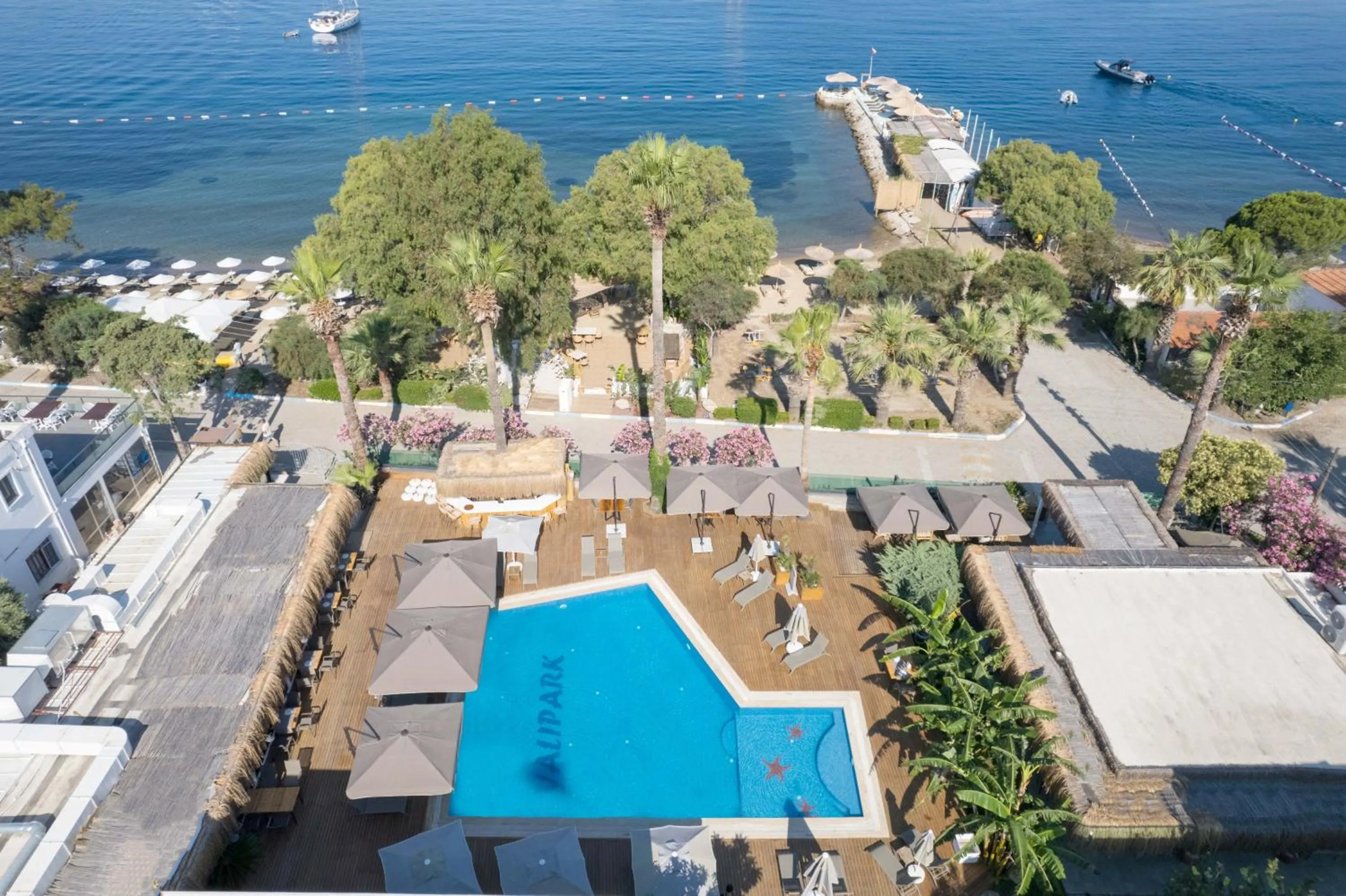 Inner courtyard view in Yalıpark Beach Hotel