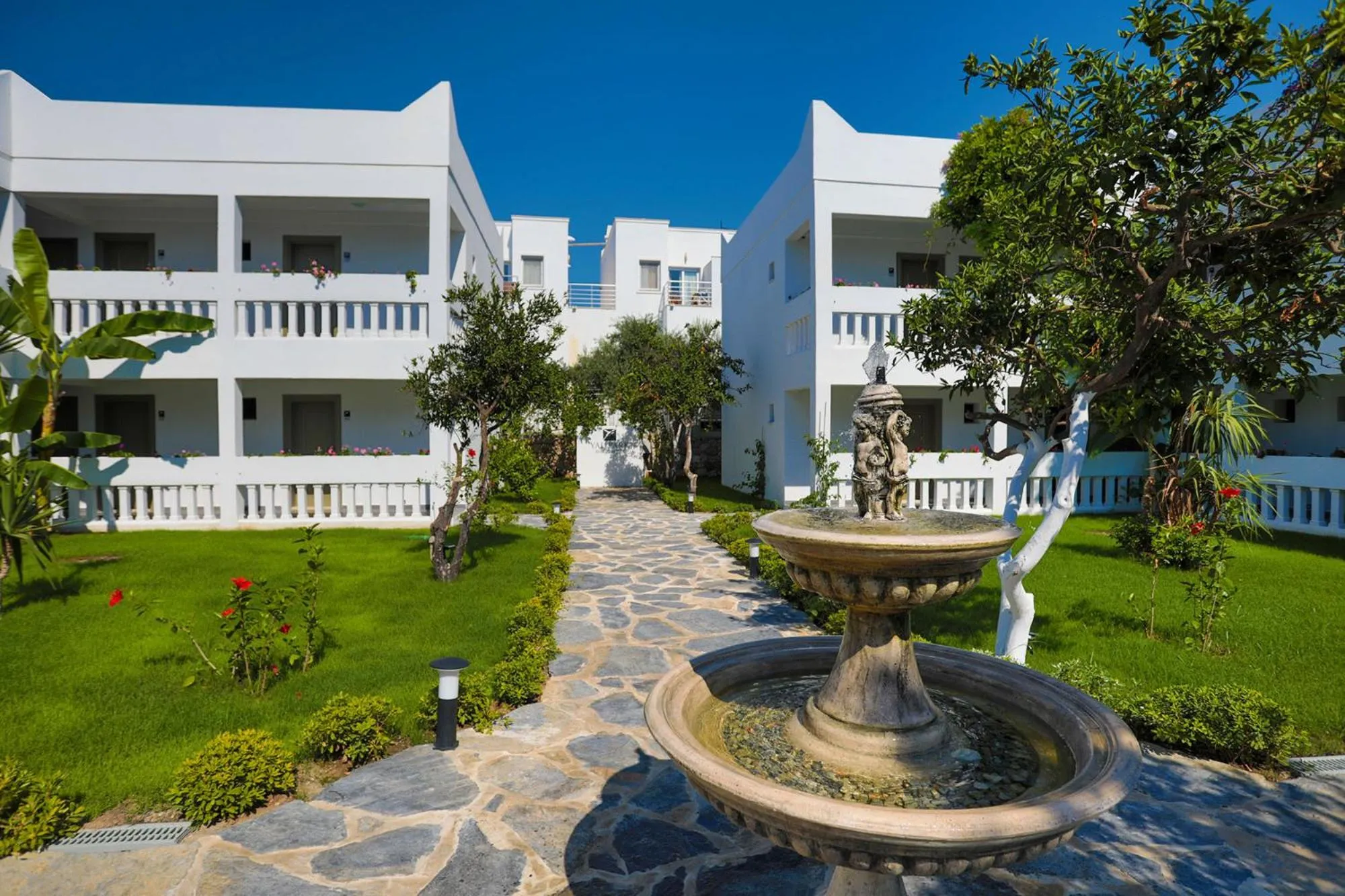 Garden view in Yalıpark Beach Hotel