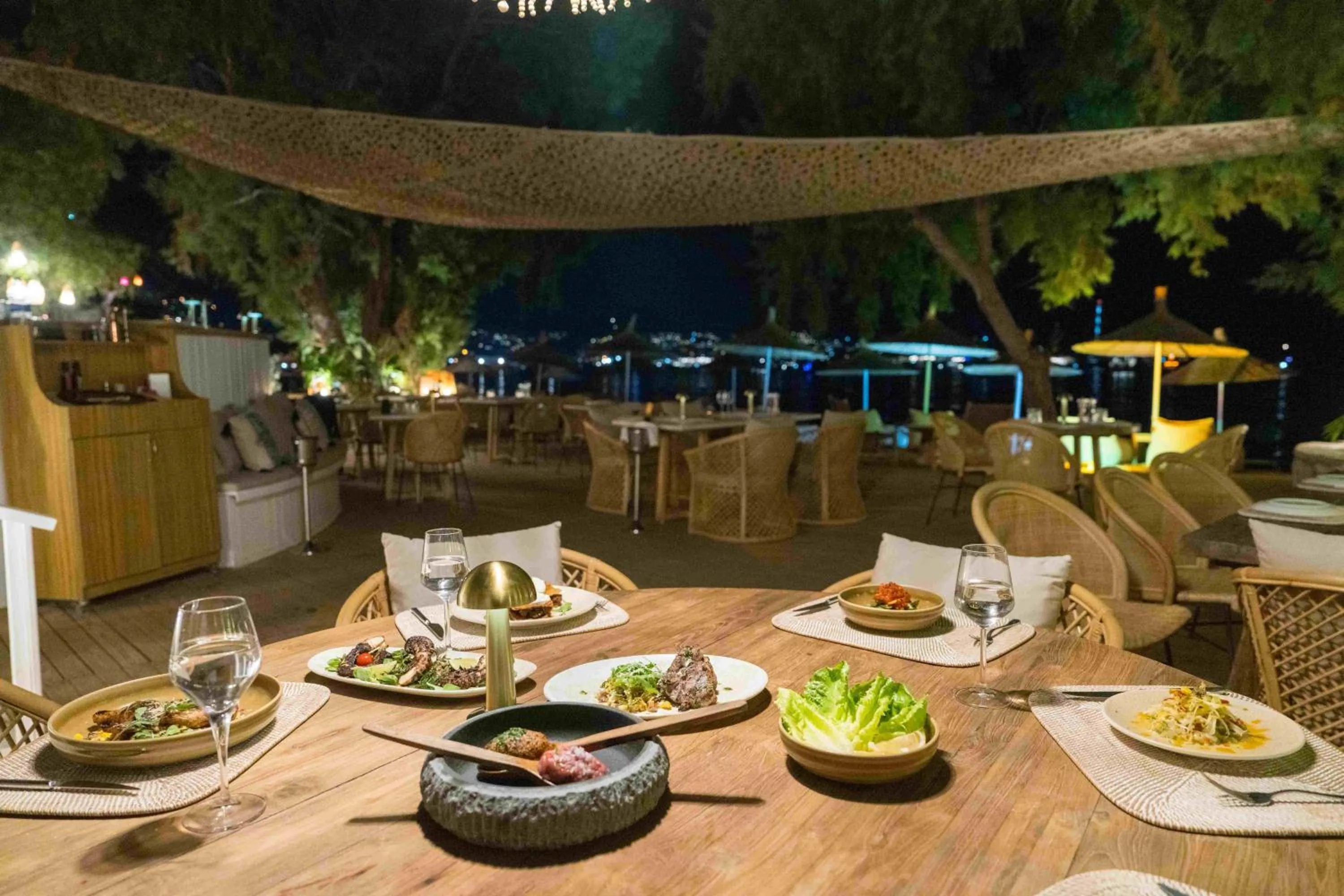 Restaurant/places to eat in Yalıpark Beach Hotel