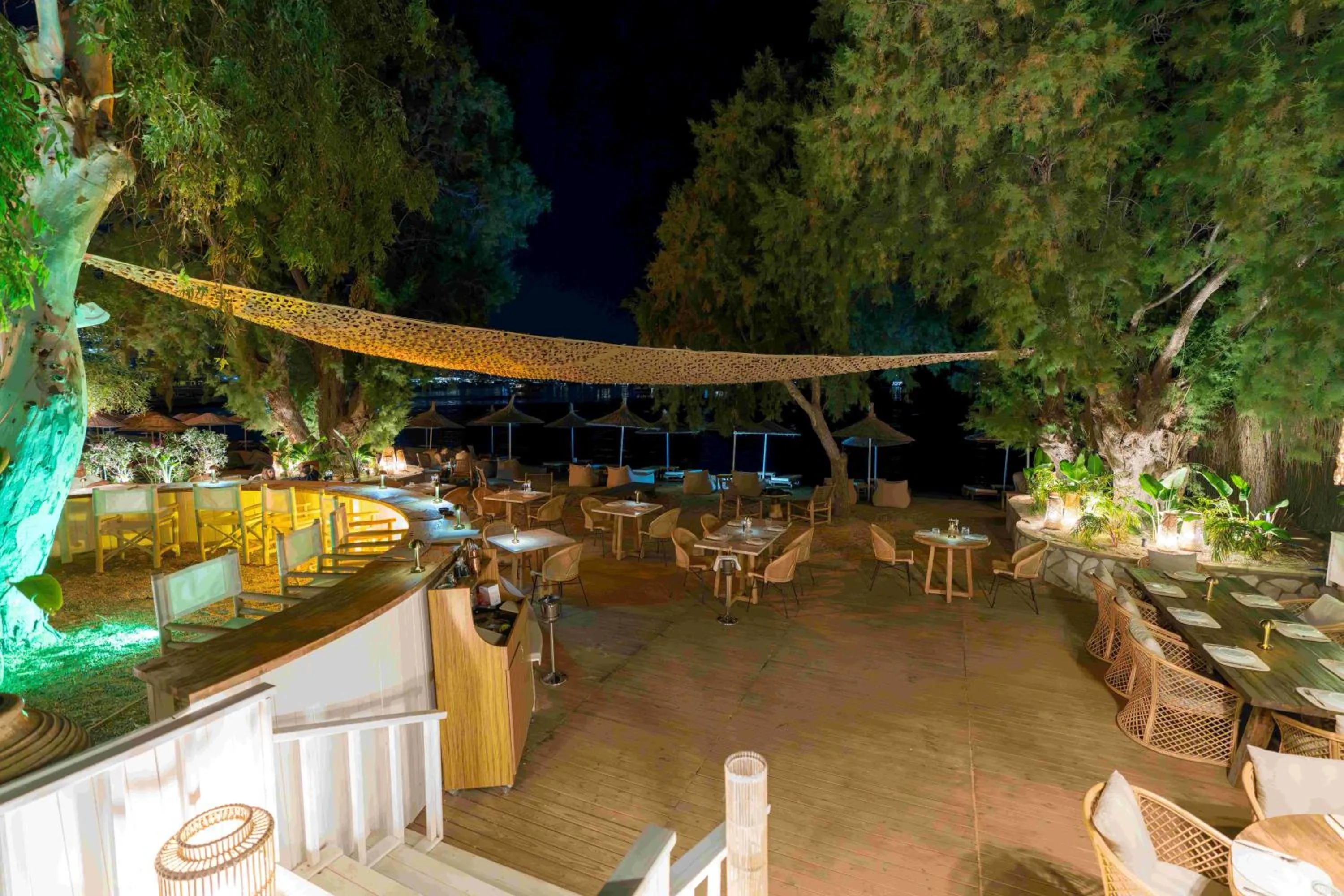 Restaurant/places to eat in Yalıpark Beach Hotel