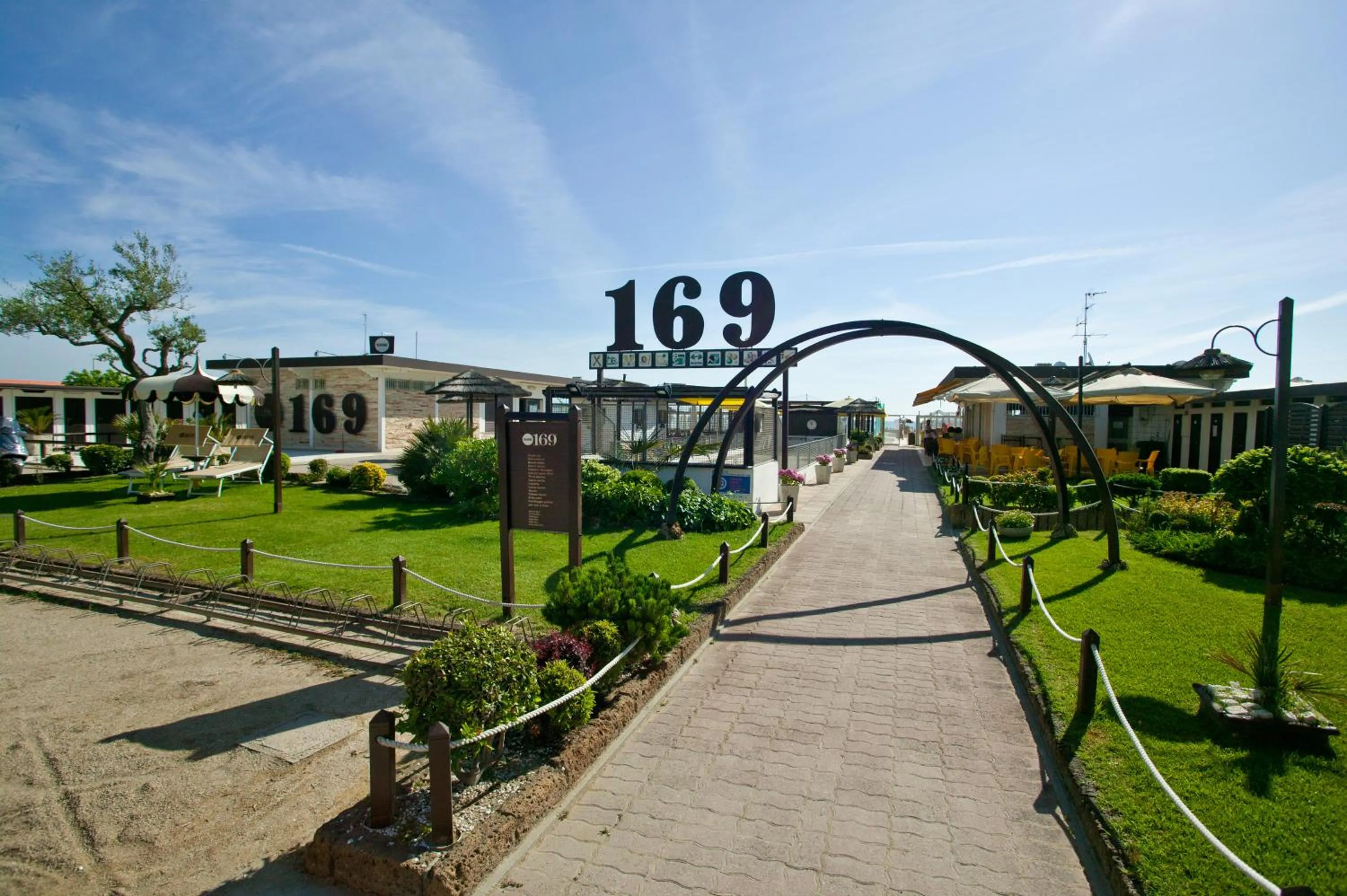 Summer in Hotel Blues