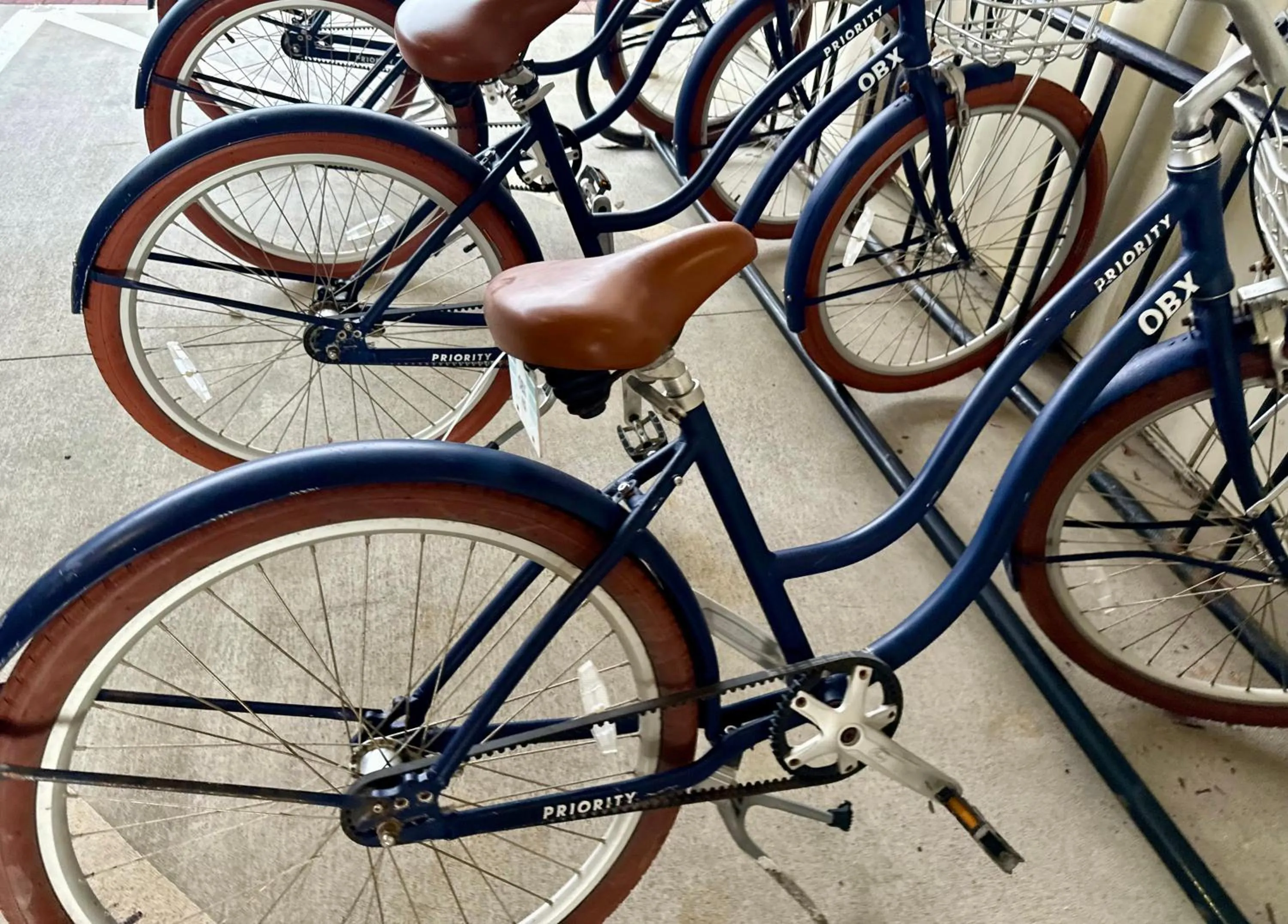 NEW 2026-Ocean Sands Beach Boutique Inn-Sauna and Salt-Mineral Pool -Free Beach Bikes and Famous Beach- Fresh Baked Cookies and Popcorn - Bathrobes and Sunscreen in all rooms-Ultra Sparkling-Free Laundry- 4 Grand Black Beds-Call NOW & Save-1-252-AHA-SAND