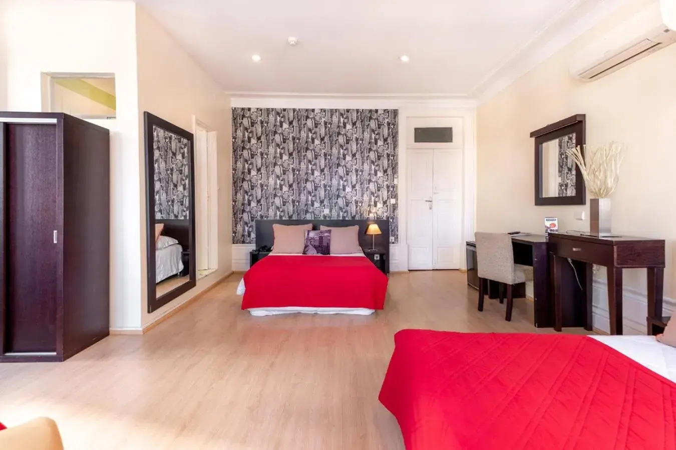 Family Room (2 Adults + 3 Children up to 16 years old) in Hotel do Norte Family Room (2 Adults + 3 Children up to 16 years old) in Hotel do Norte