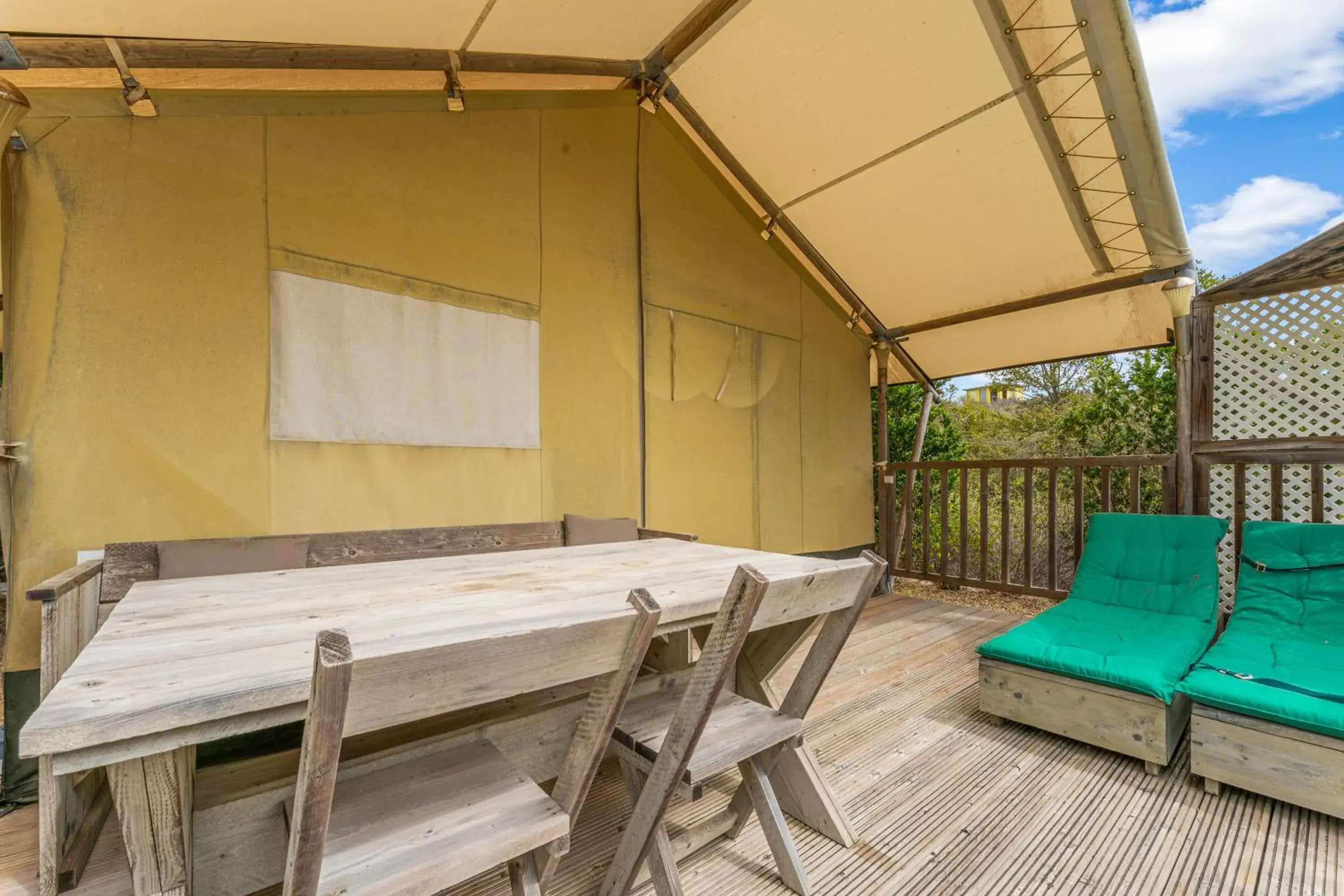 Tent in Bandabou Breeze Curacao Tent in Bandabou Breeze Curacao