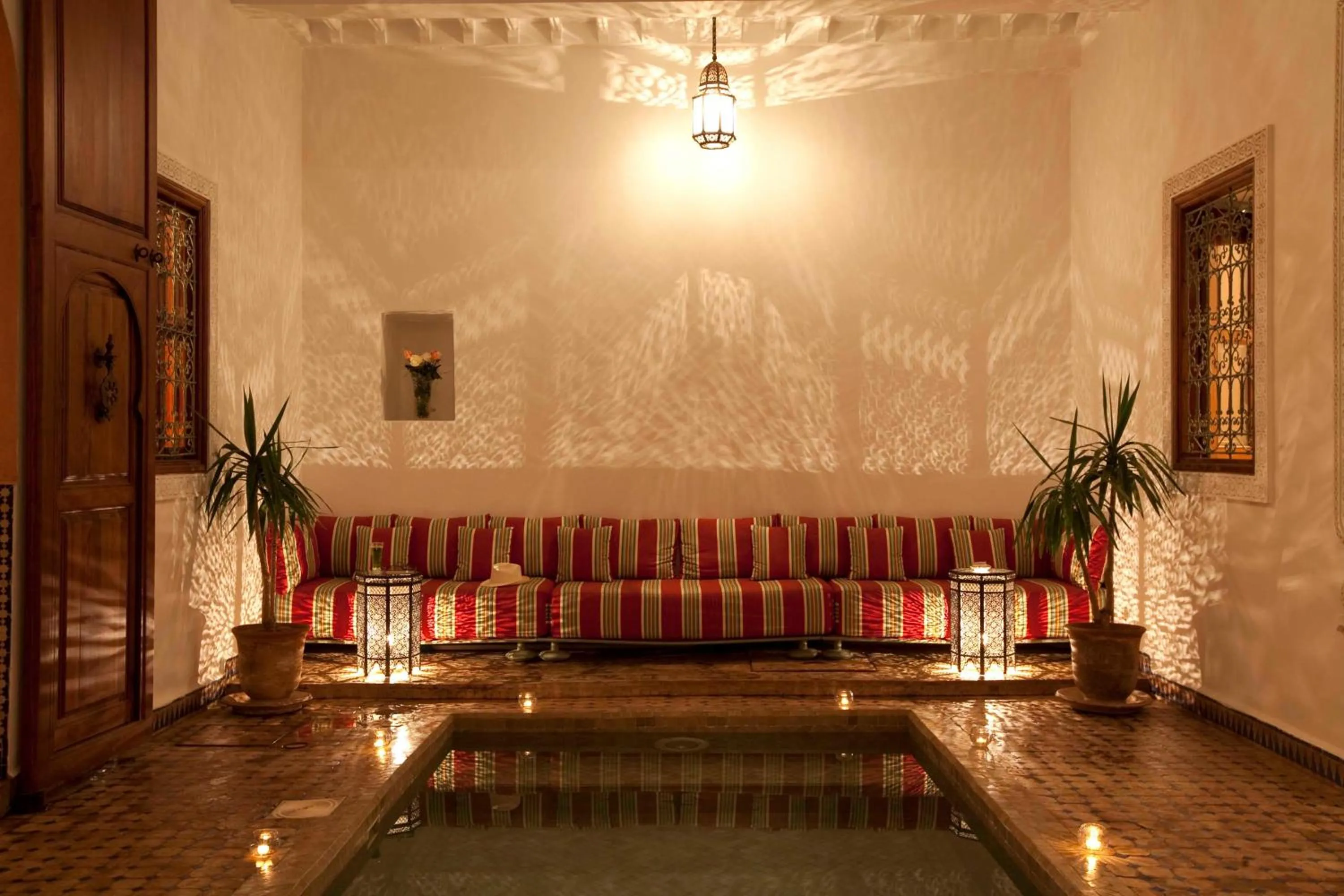 Swimming pool in Riad Les Bougainvilliers