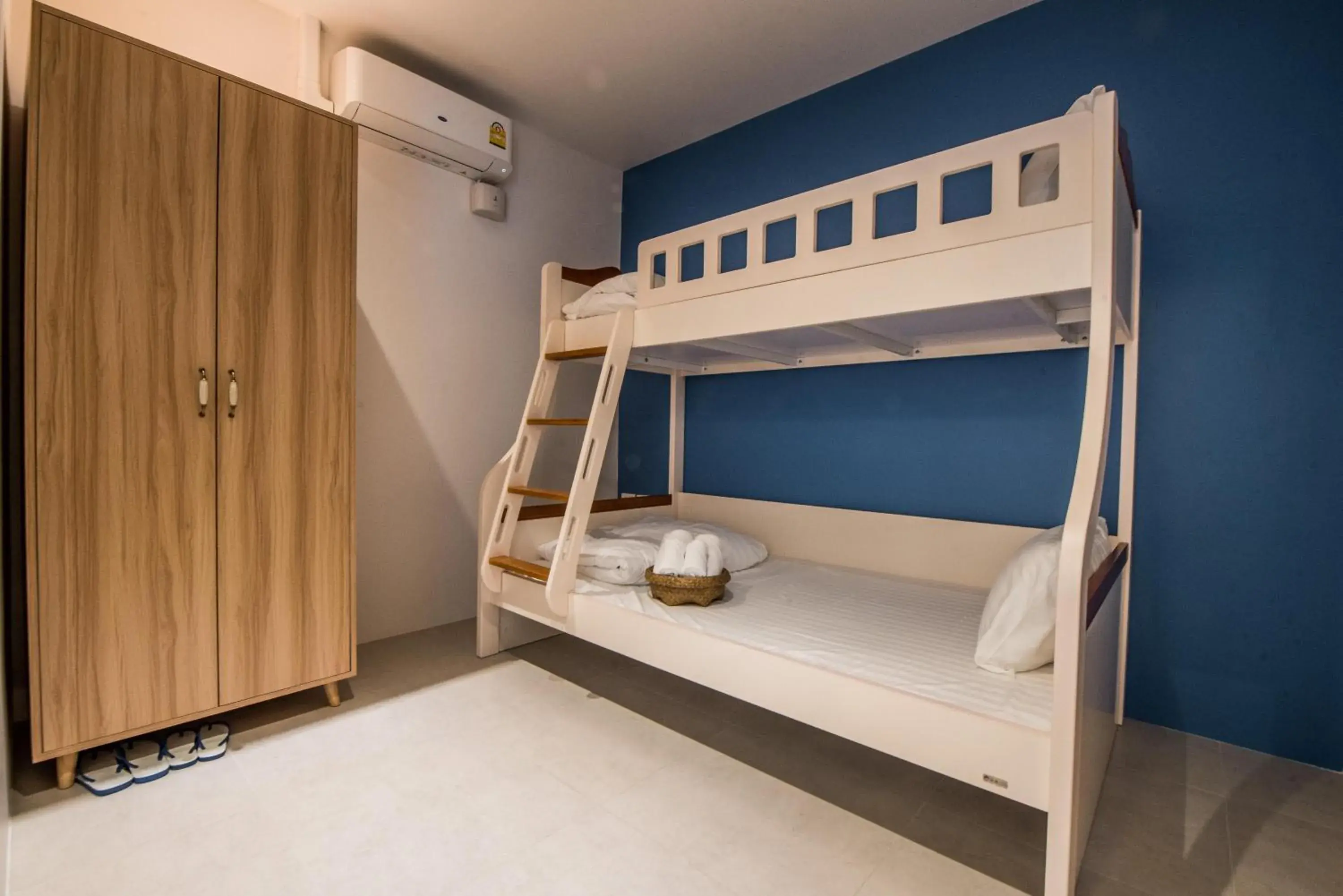 Two-Bedroom Suite with Bunk Bed in DeeProm Pattaya Hotel Two-Bedroom Suite with Bunk Bed in DeeProm Pattaya Hotel