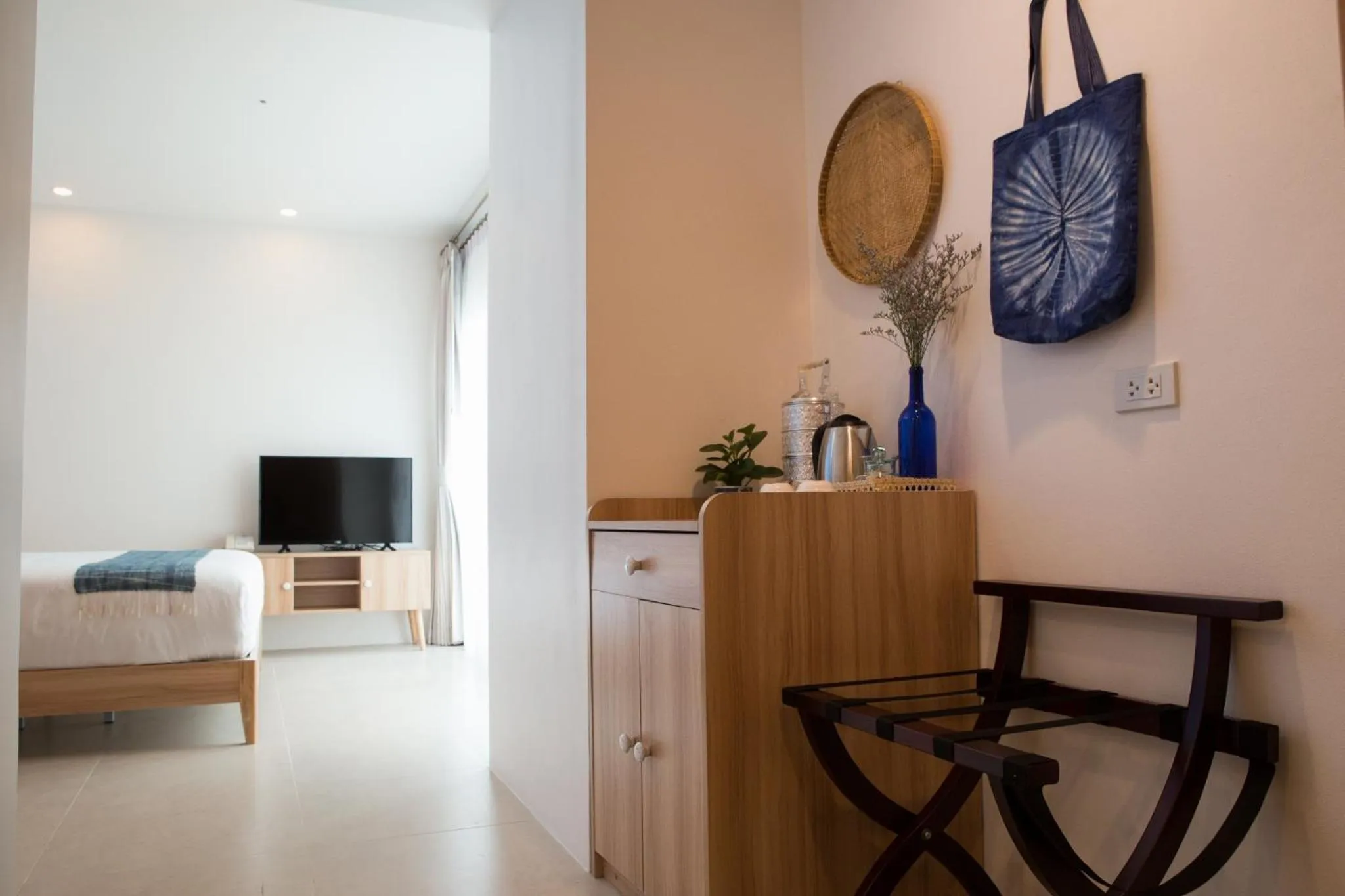 Bedroom in DeeProm Pattaya Hotel