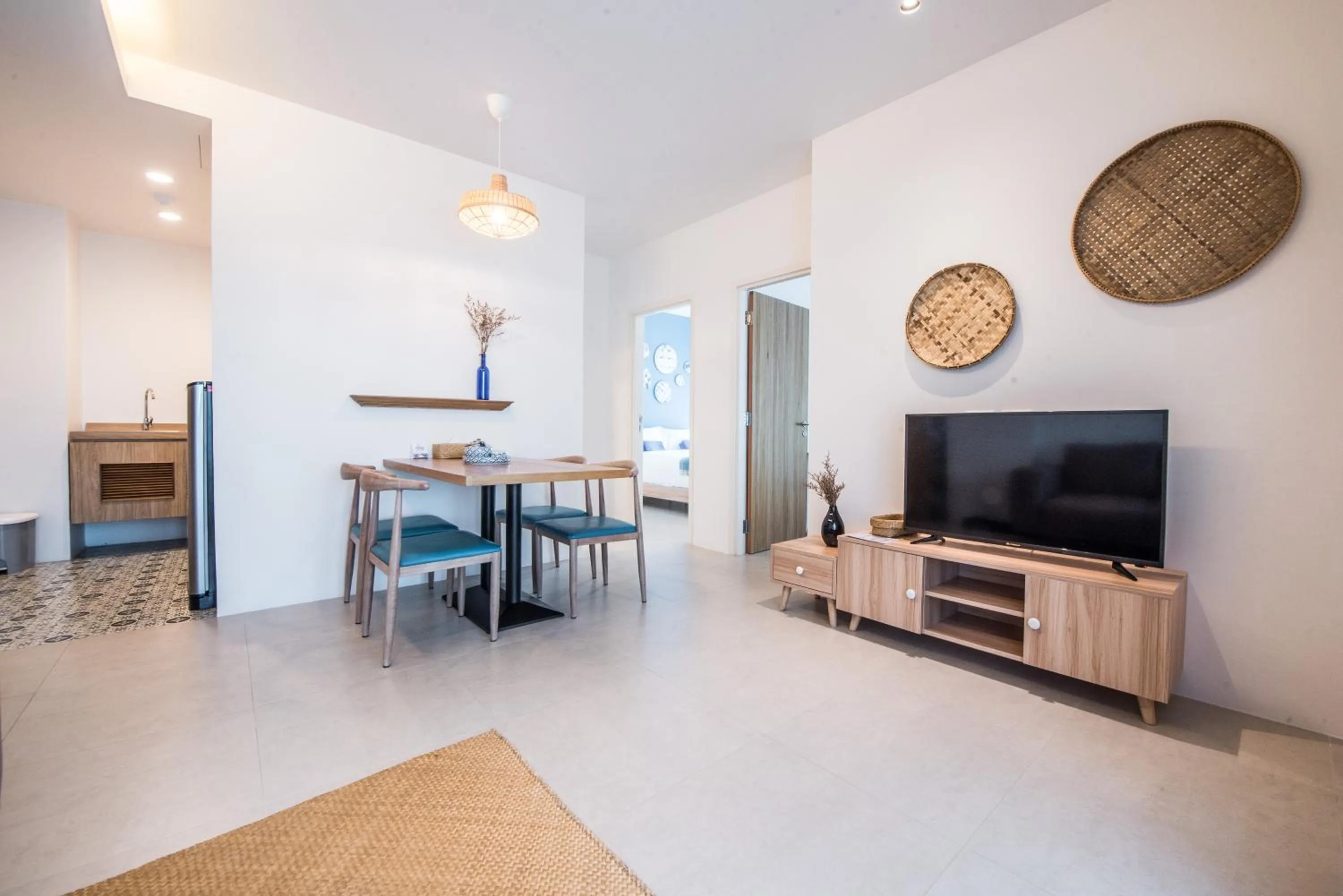 Living room in DeeProm Pattaya Hotel