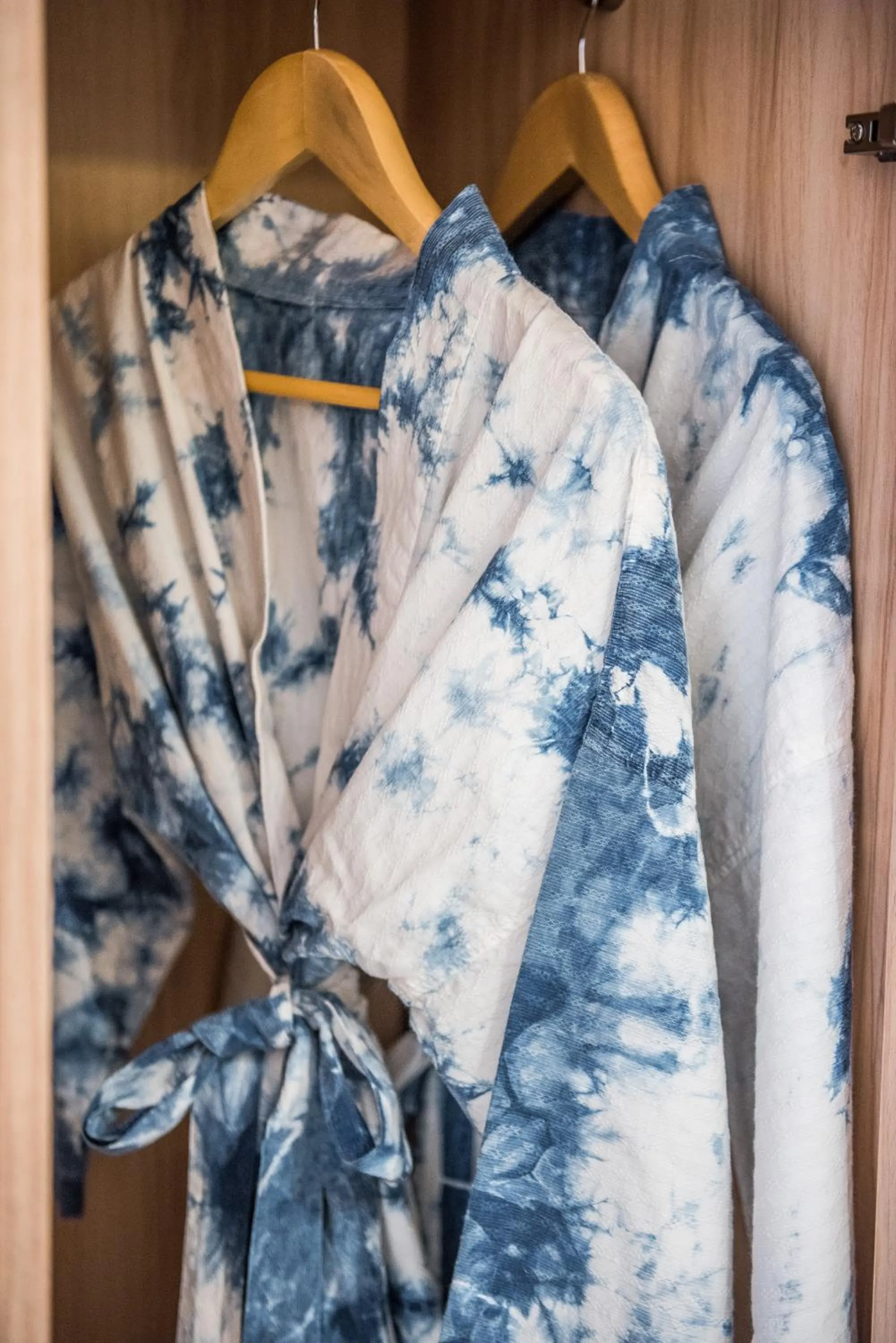 Shower in DeeProm Pattaya Hotel