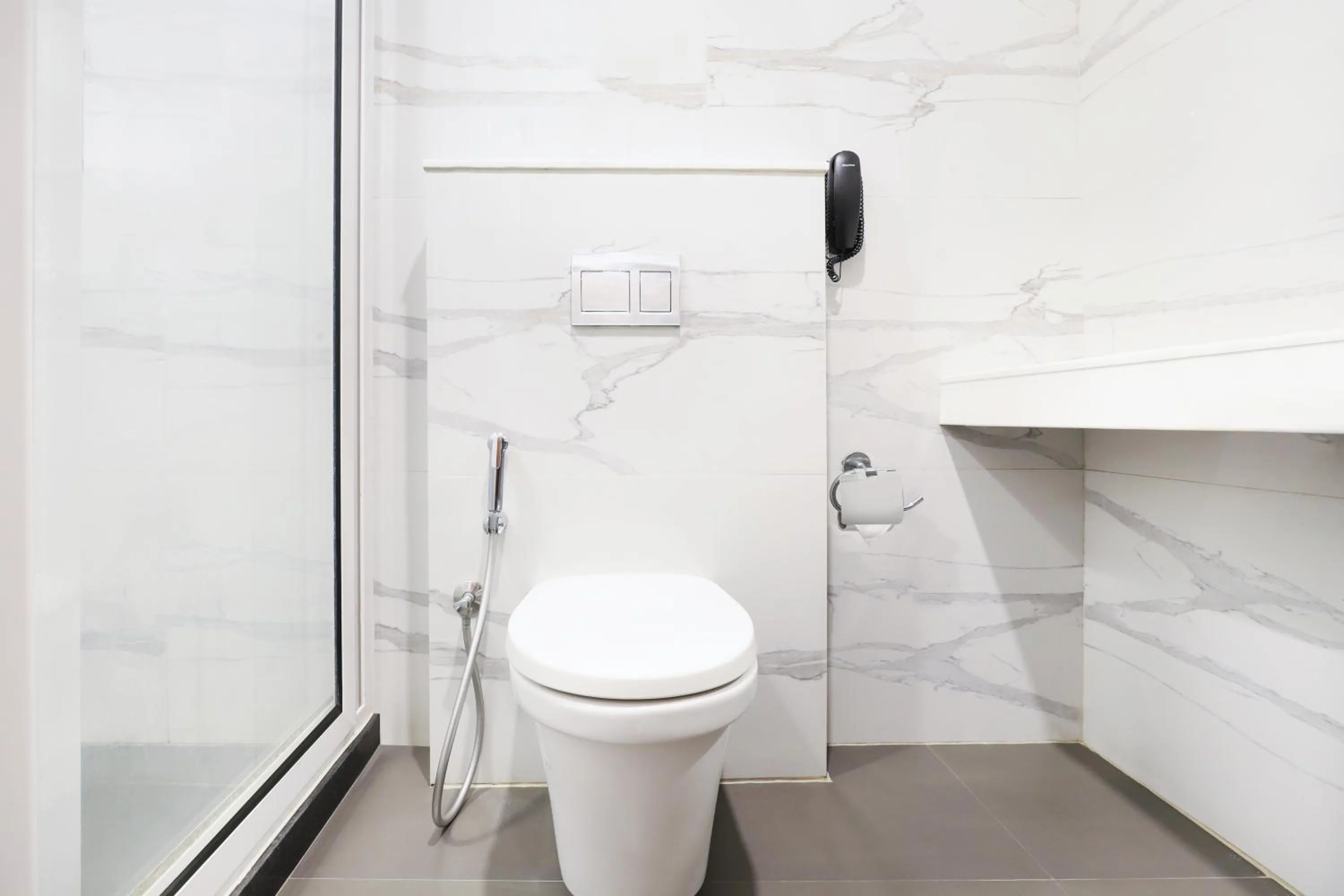 Bathroom in Keys Select by Lemon Tree Hotels, Gandhi Ashram, Ahmedabad