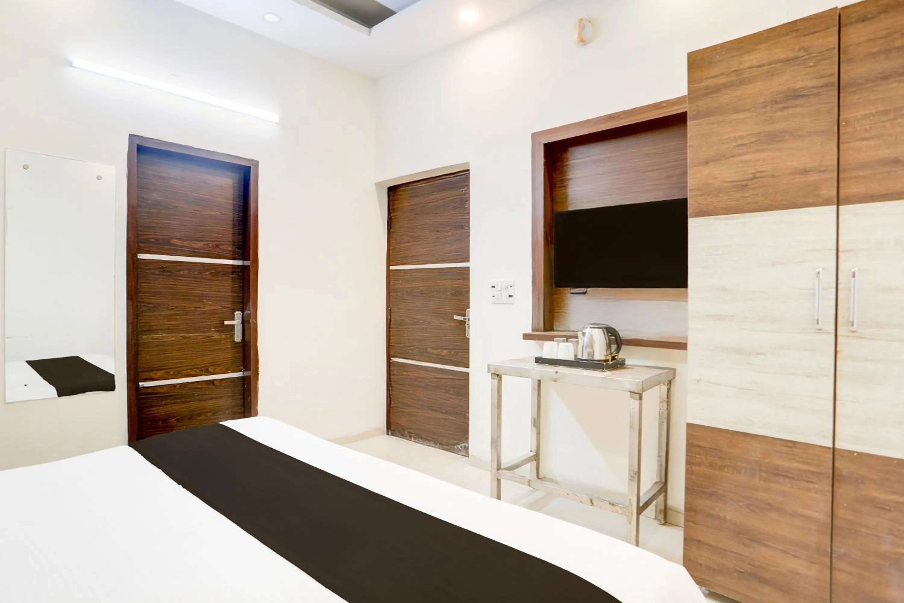 Bedroom, Bed in Super Hotel O Chandigarh Highway Near Prabhat Road