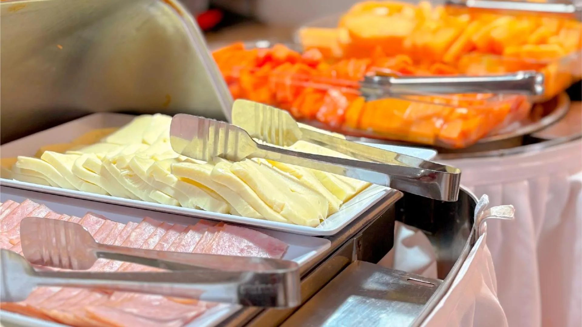 Restaurant/places to eat in Hotel Portobelo beach