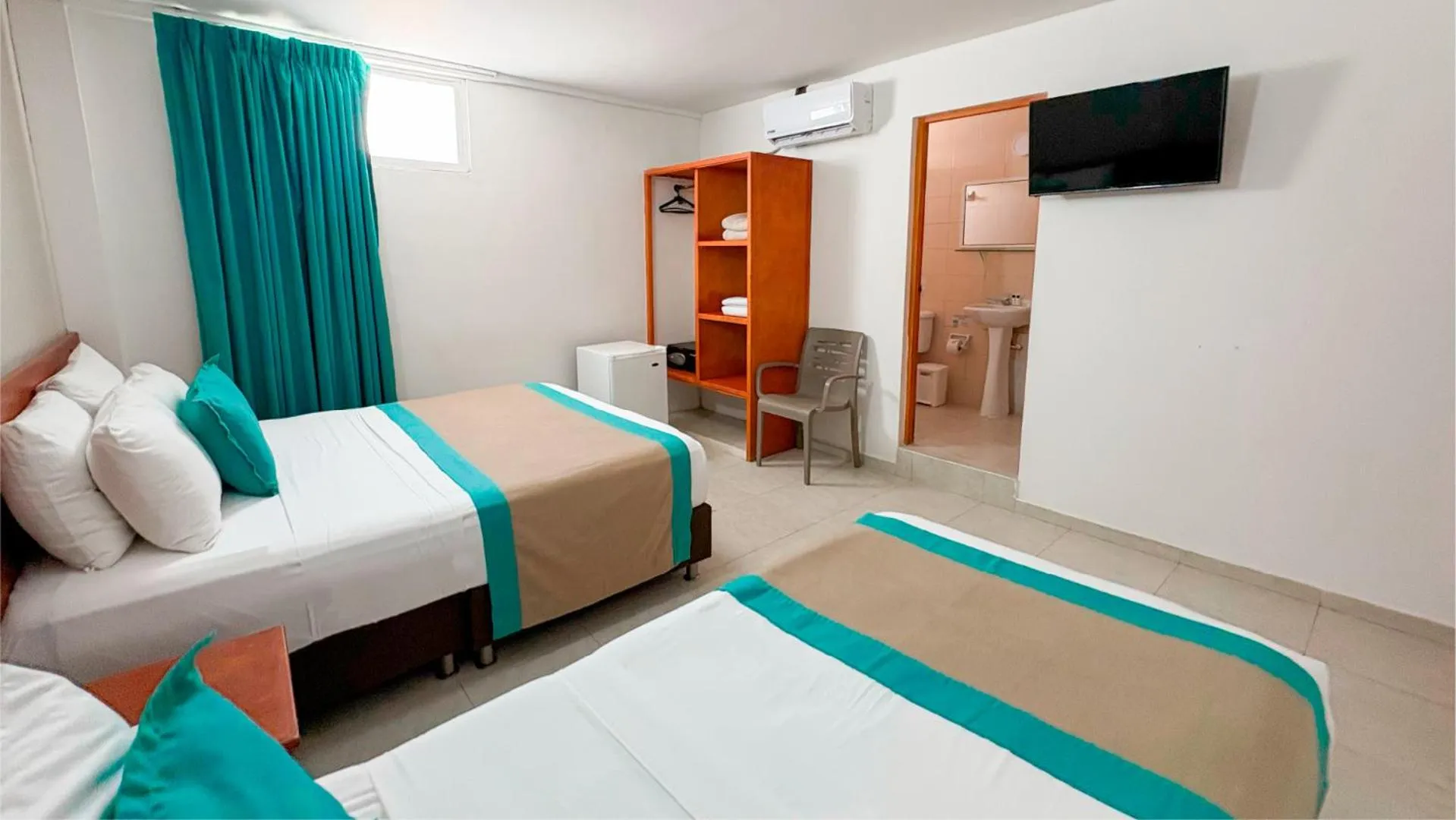 TV and multimedia, Bed in Hotel Portobelo beach