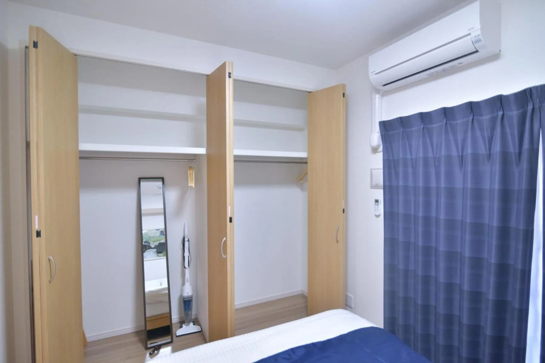 Photo of the whole room, Bed in European House Reisen