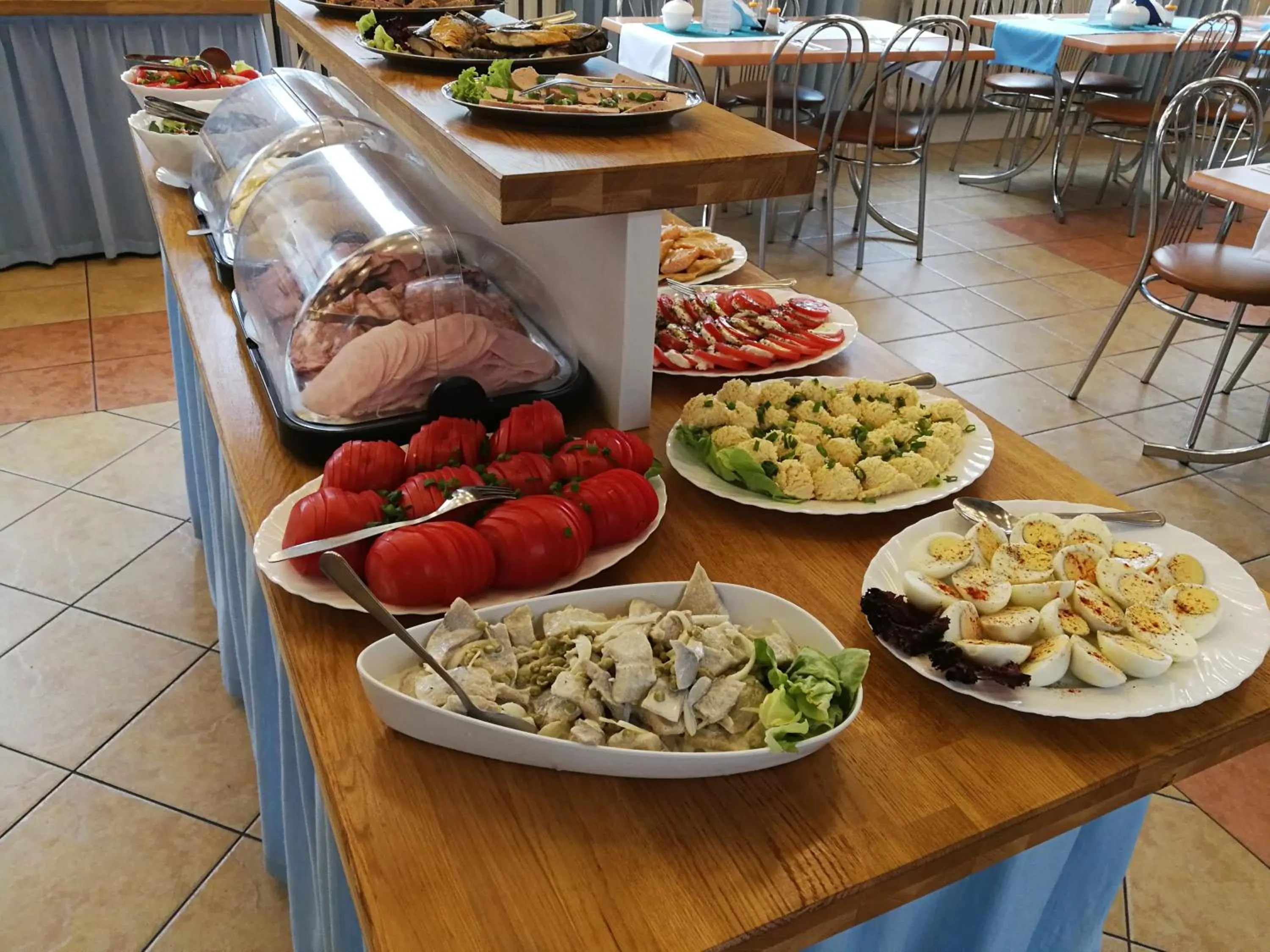 Buffet breakfast in Ośrodek Wypoczynkowy Merkury