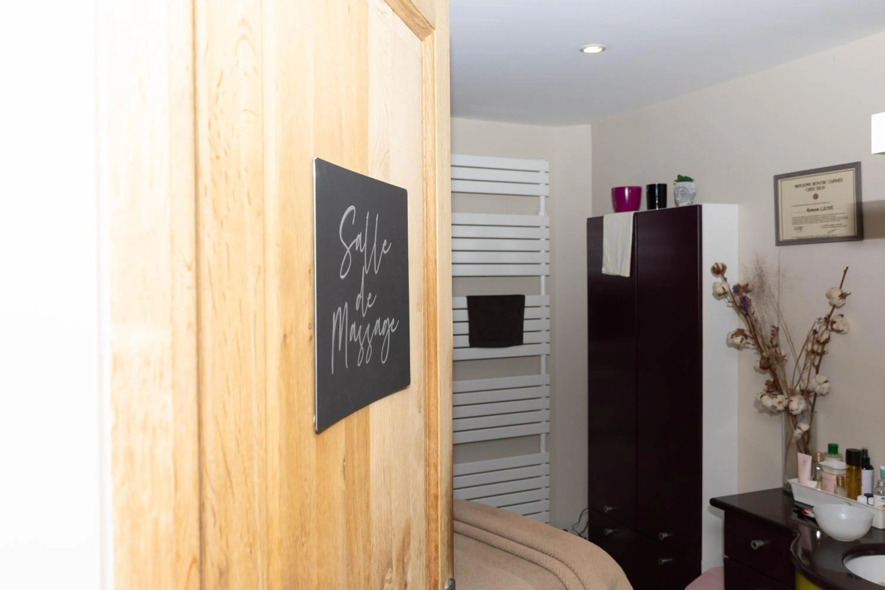 Spa and wellness centre/facilities in Chambres d'Hôtes et Suites à La Ferme de l'Oudon & SPA