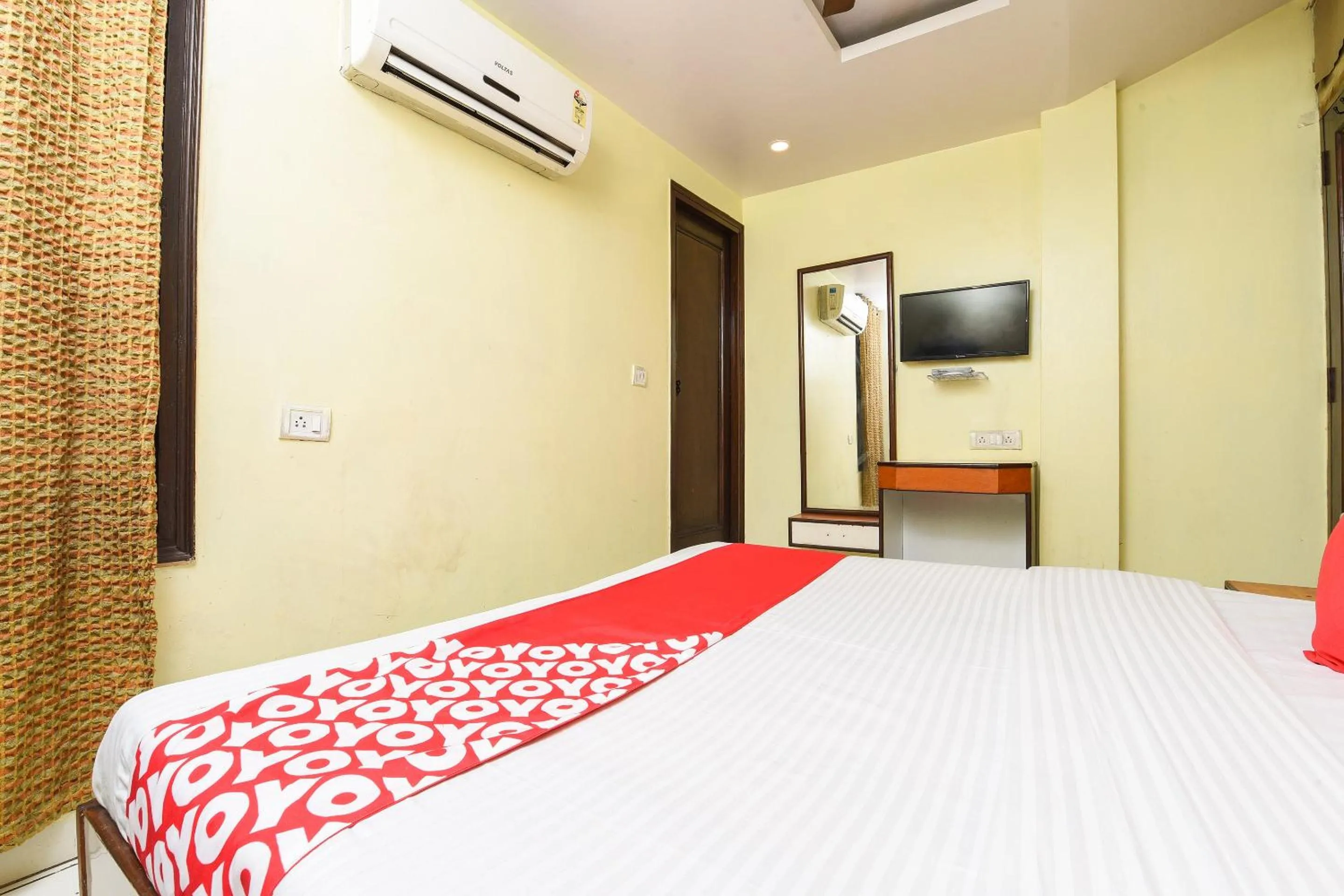 Bedroom in Hotel O City Palace