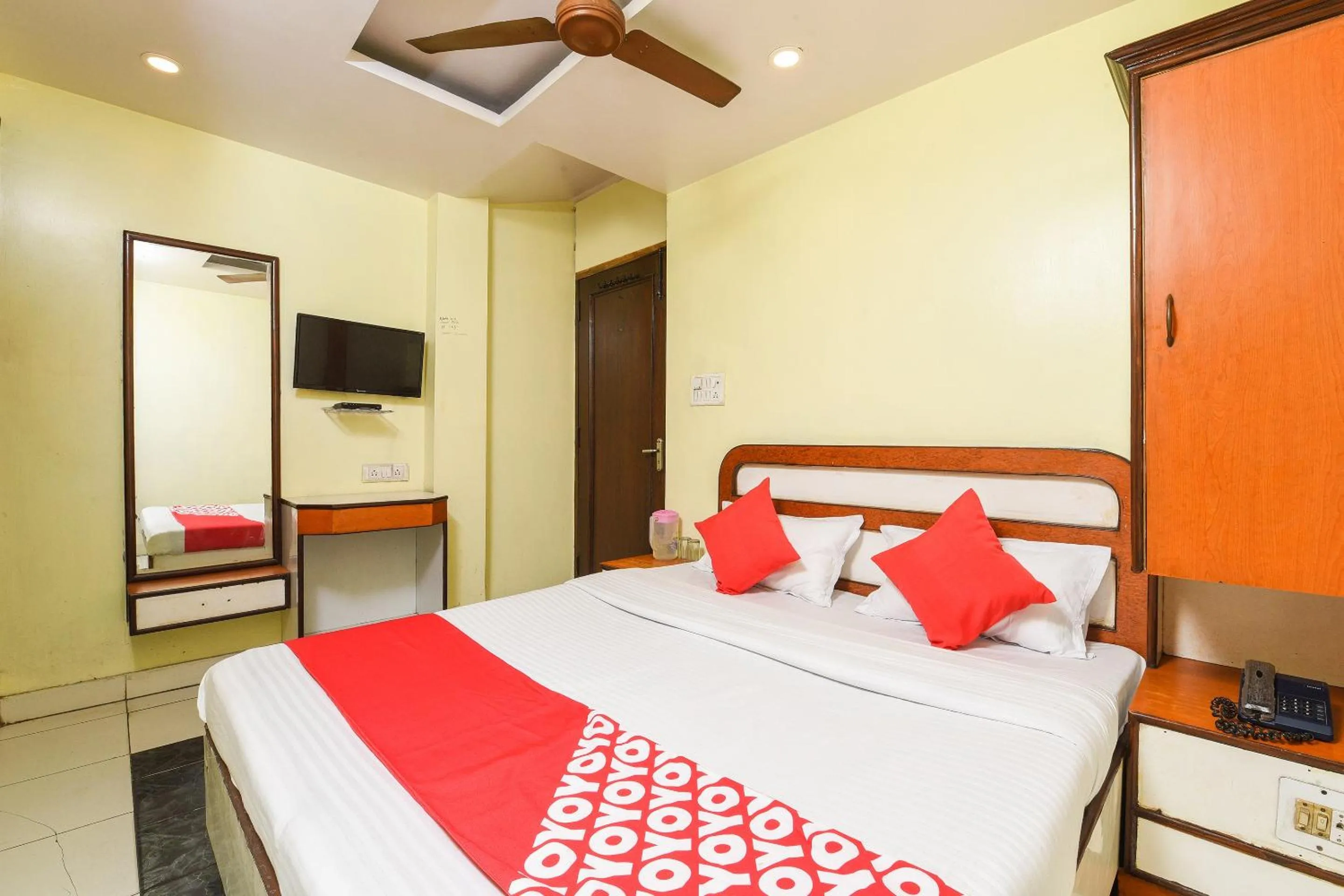 Bedroom in Hotel O City Palace