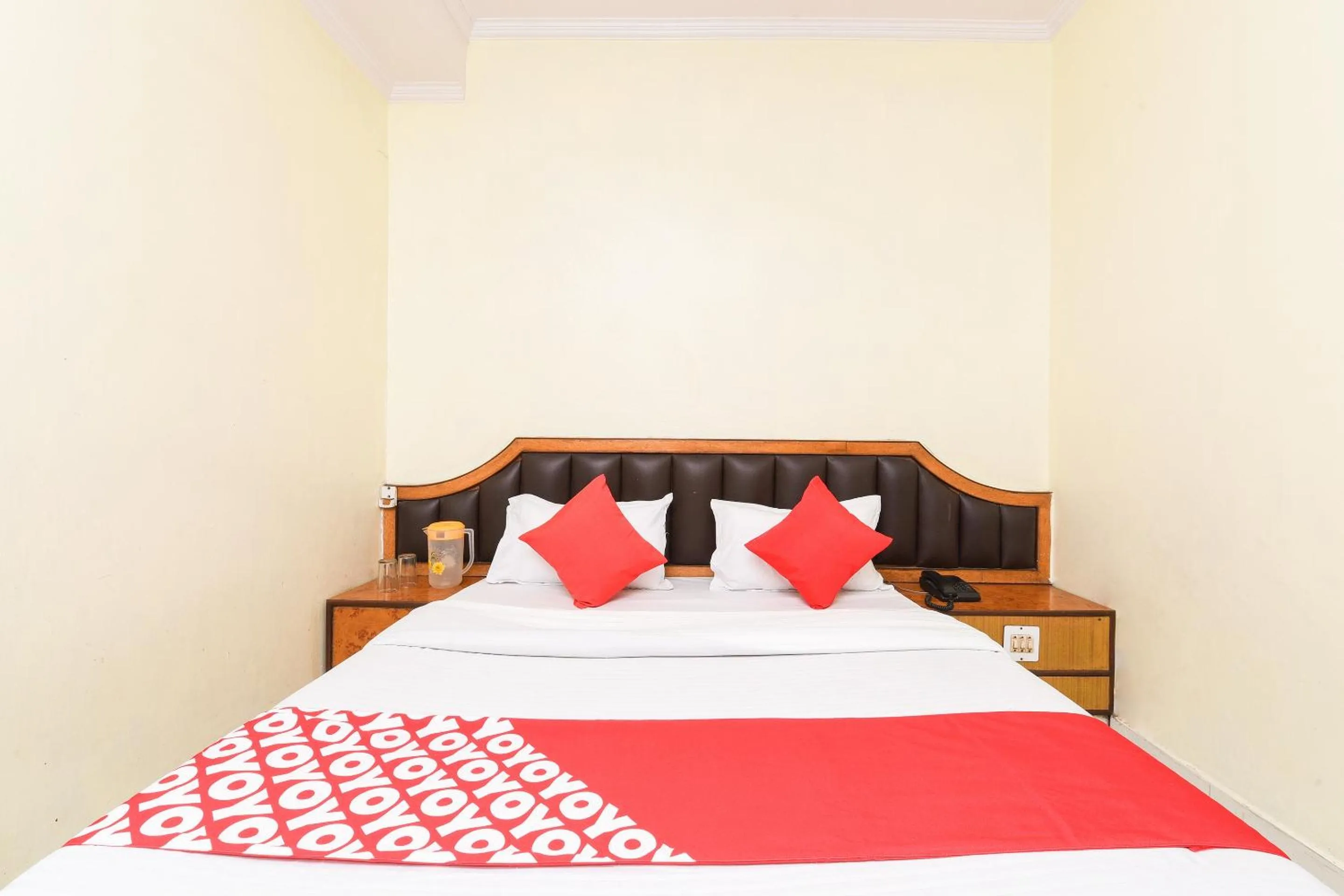 Bedroom in Hotel O City Palace