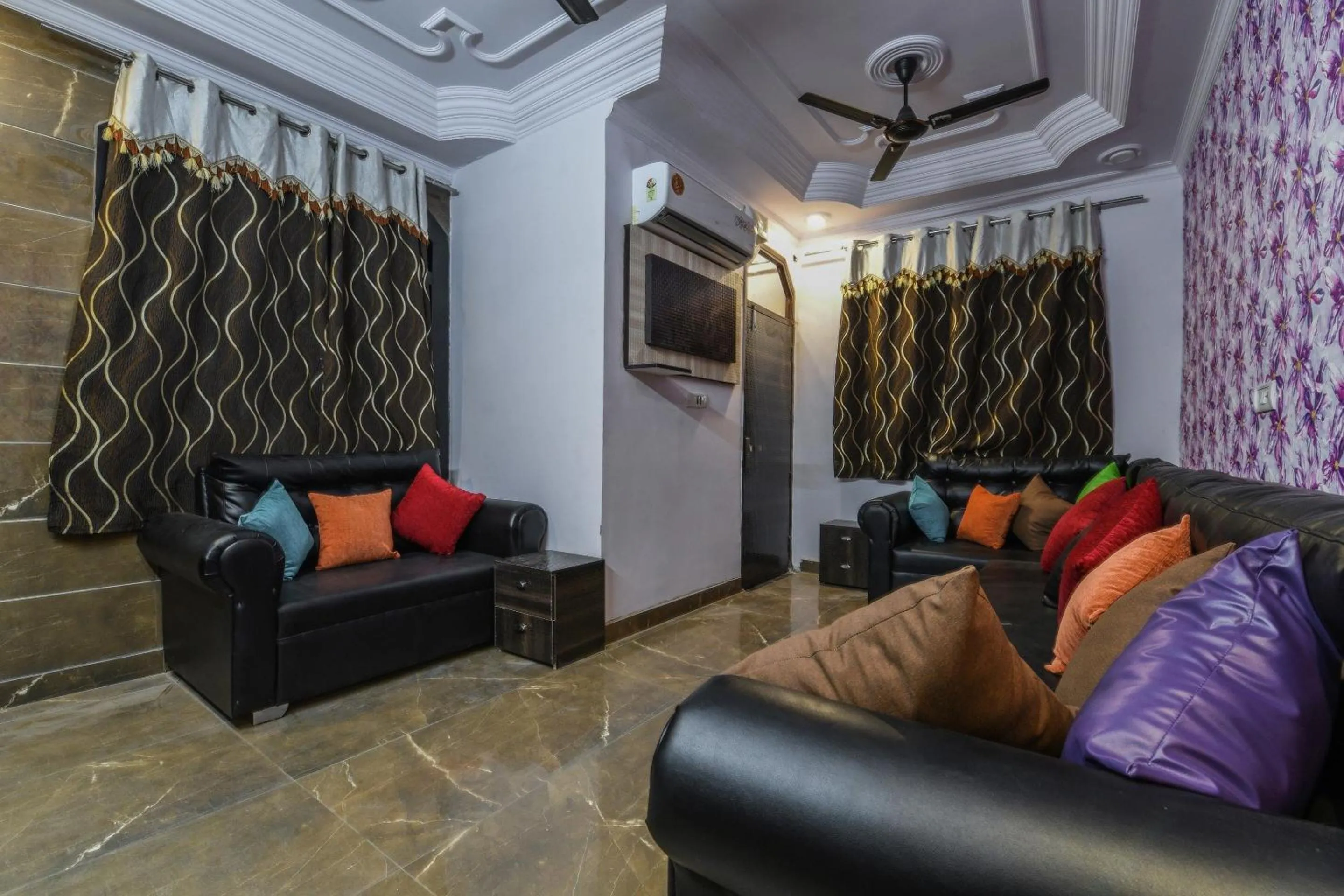 Lobby or reception in Hotel O Akash Continental