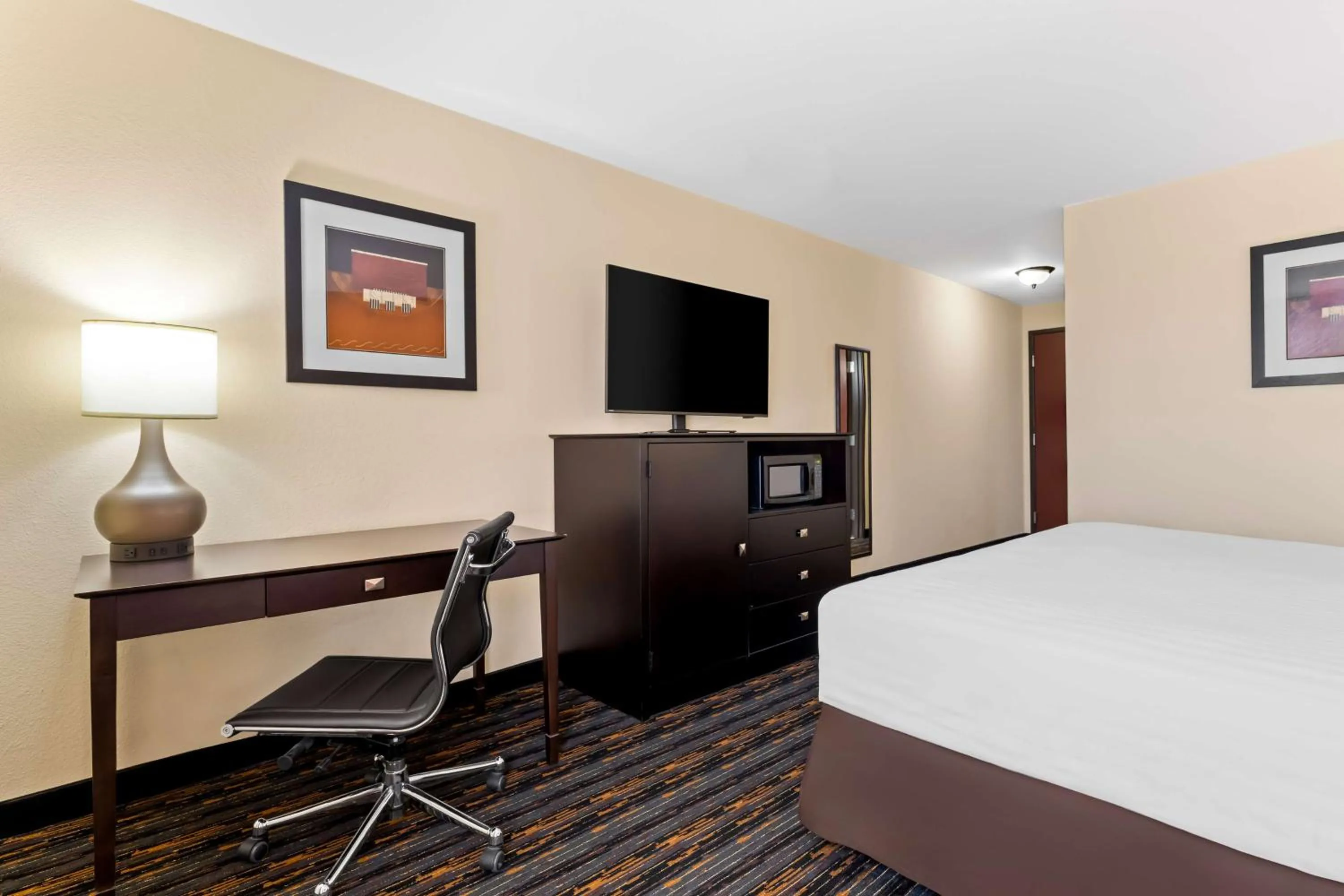 Bedroom, Bed in Best Western Kenosha Inn