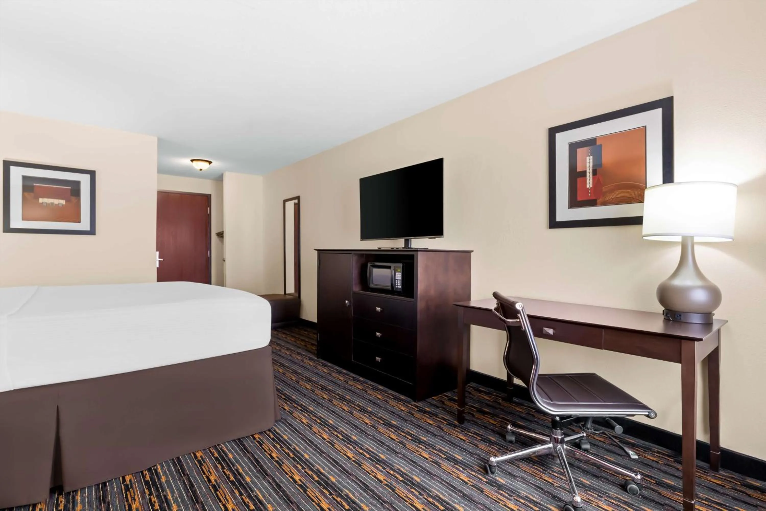 Bedroom, Bed in Best Western Kenosha Inn