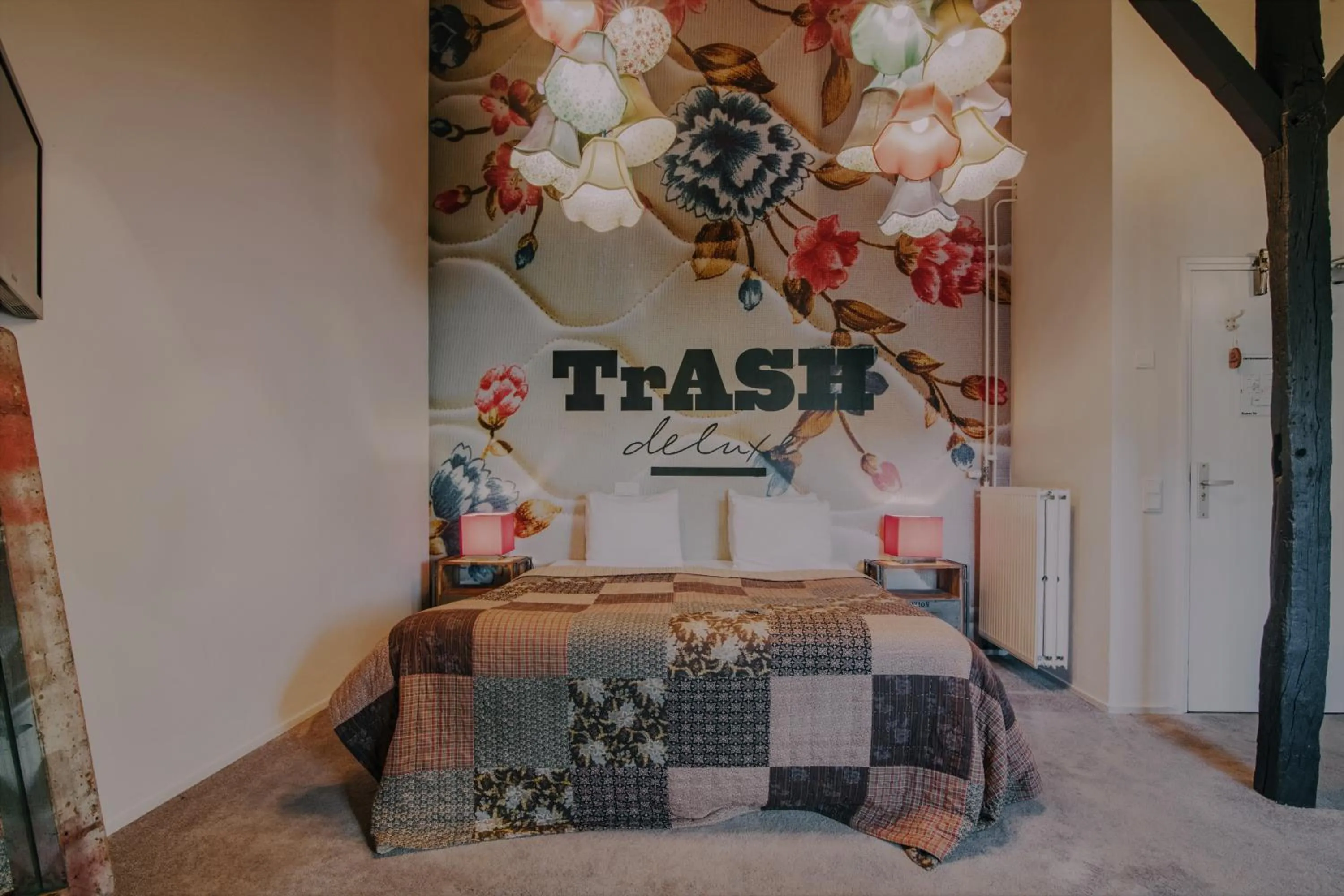 Bed in Hotel Trash Deluxe