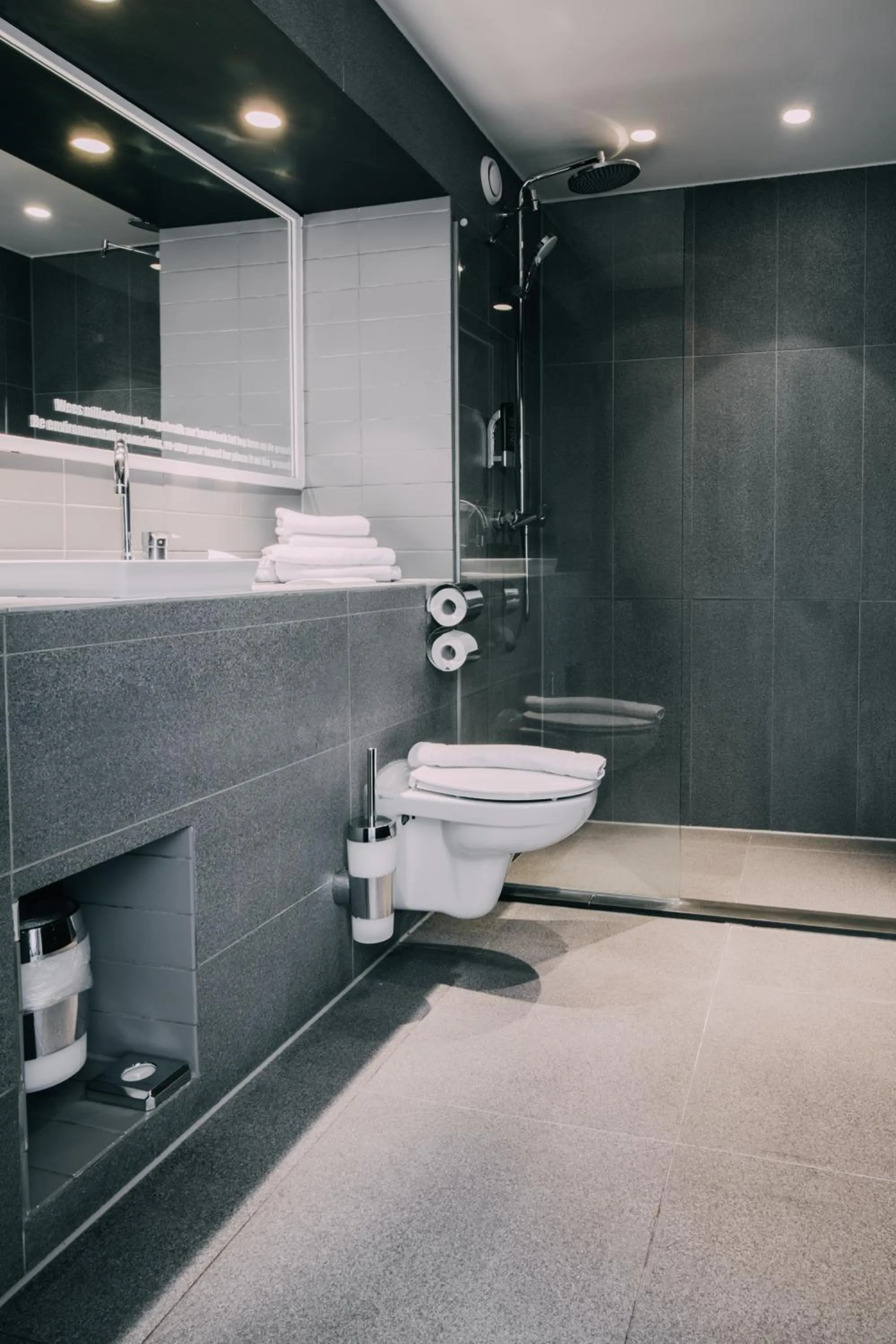 Bathroom in Hotel Trash Deluxe