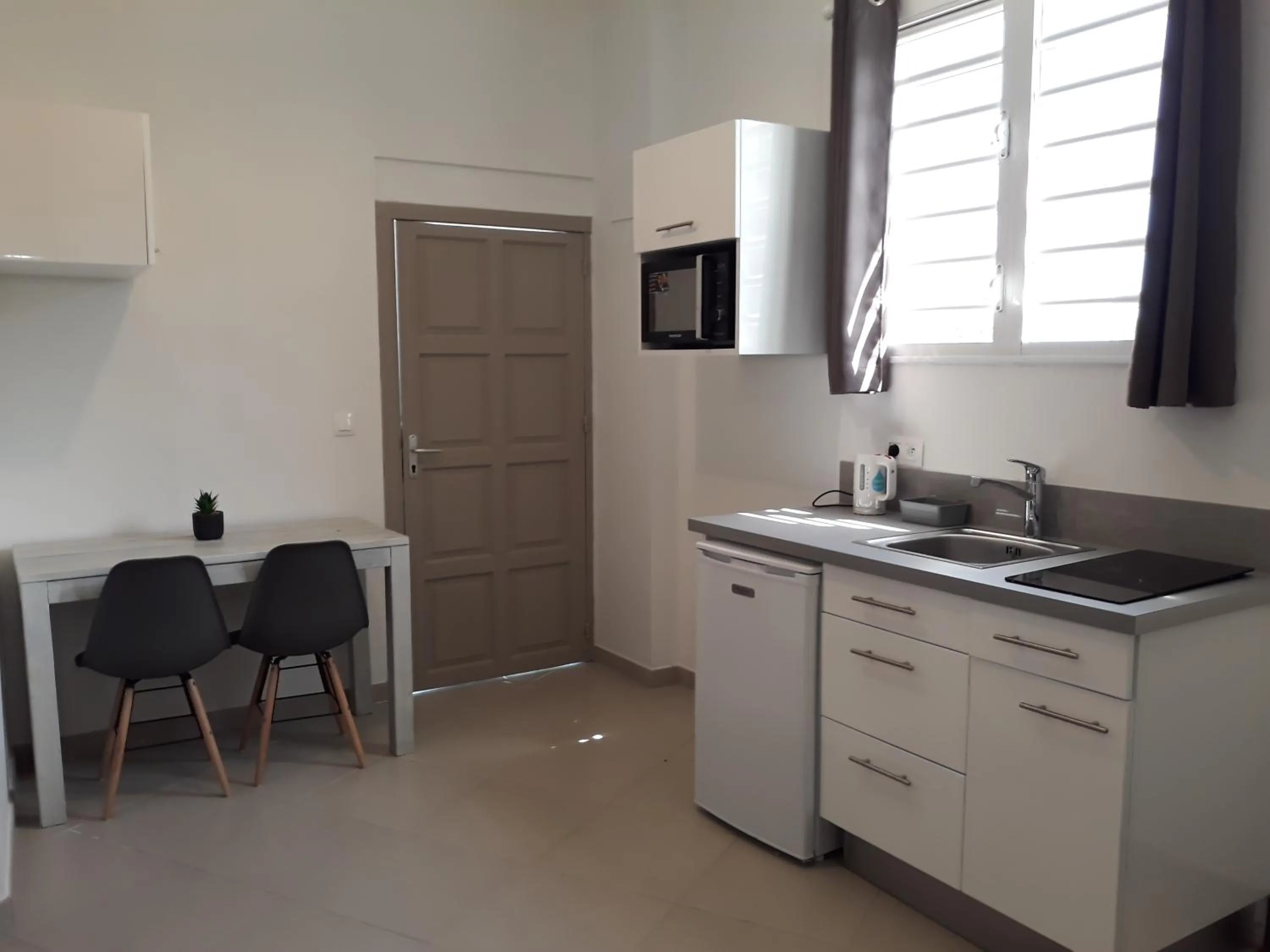 Kitchen or kitchenette in Villa Clémence