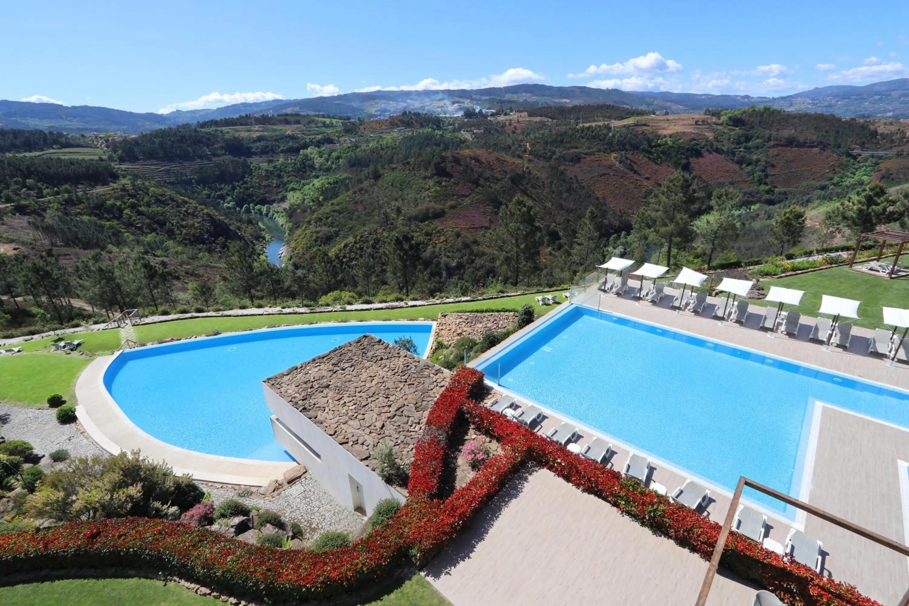 Swimming pool in Agua Hotels Mondim de Basto