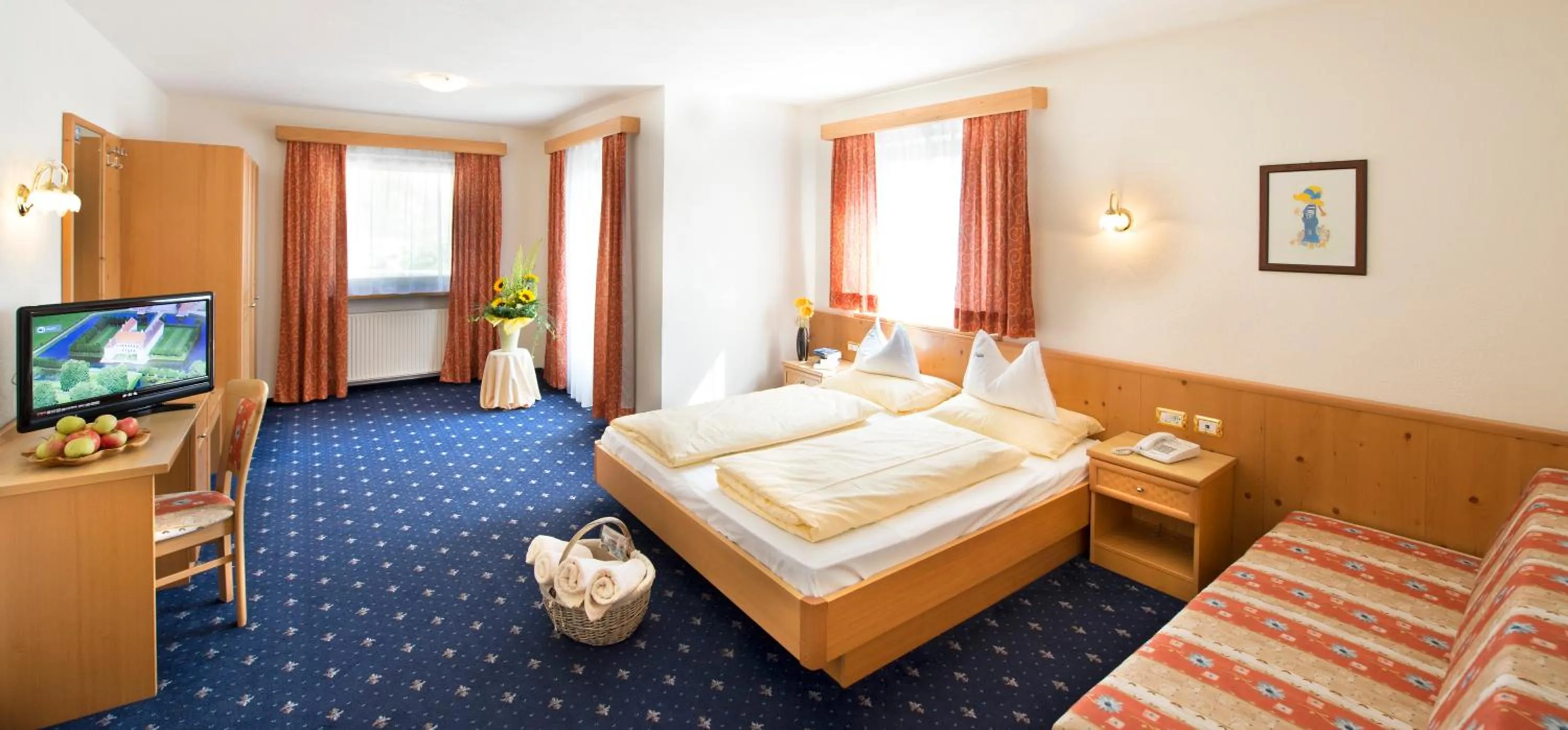 Photo of the whole room, Bed in Hotel Bergblick