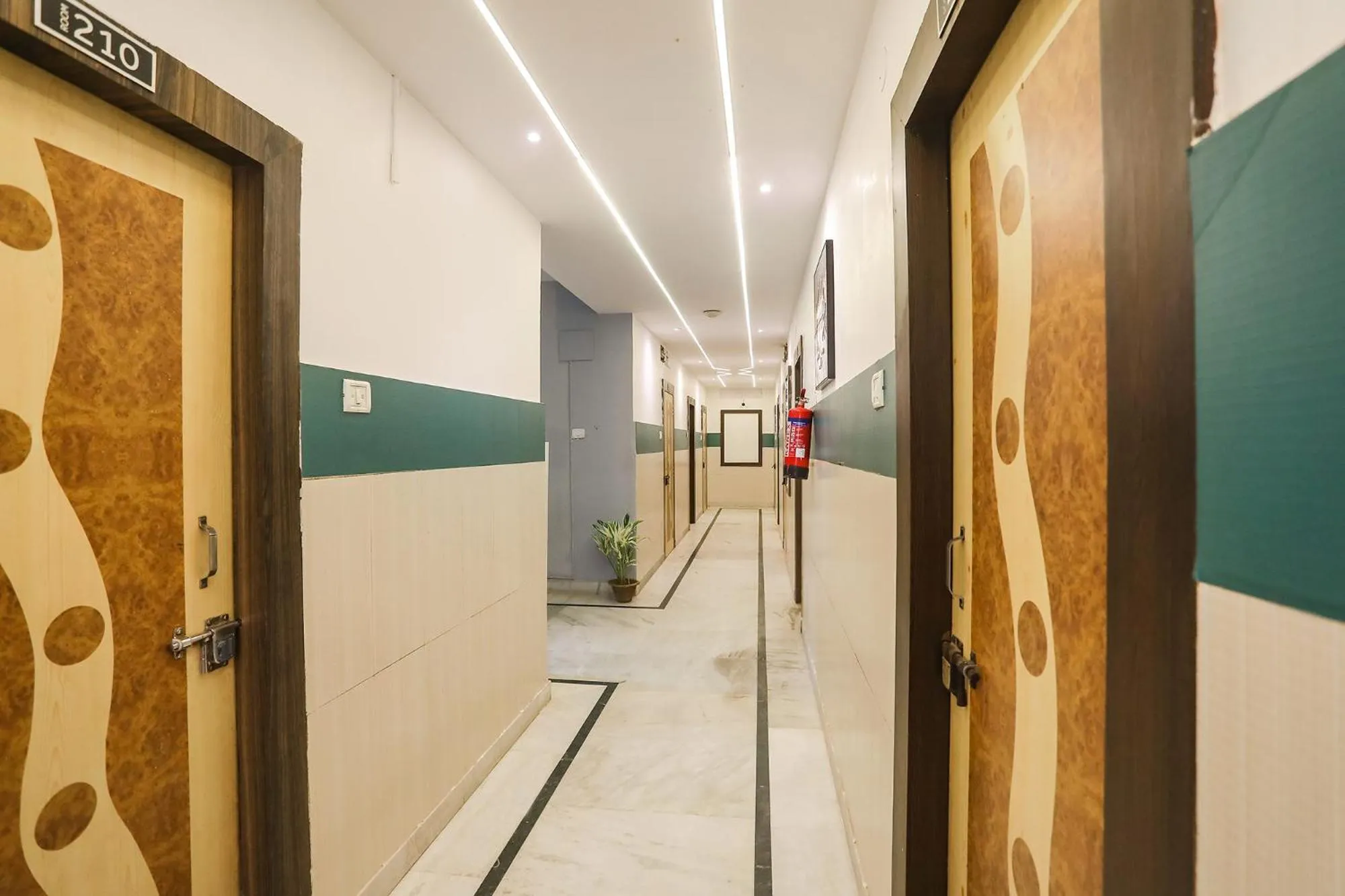 Lobby or reception in FabHotel Greenstar Inn - Bhubaneswar Airport