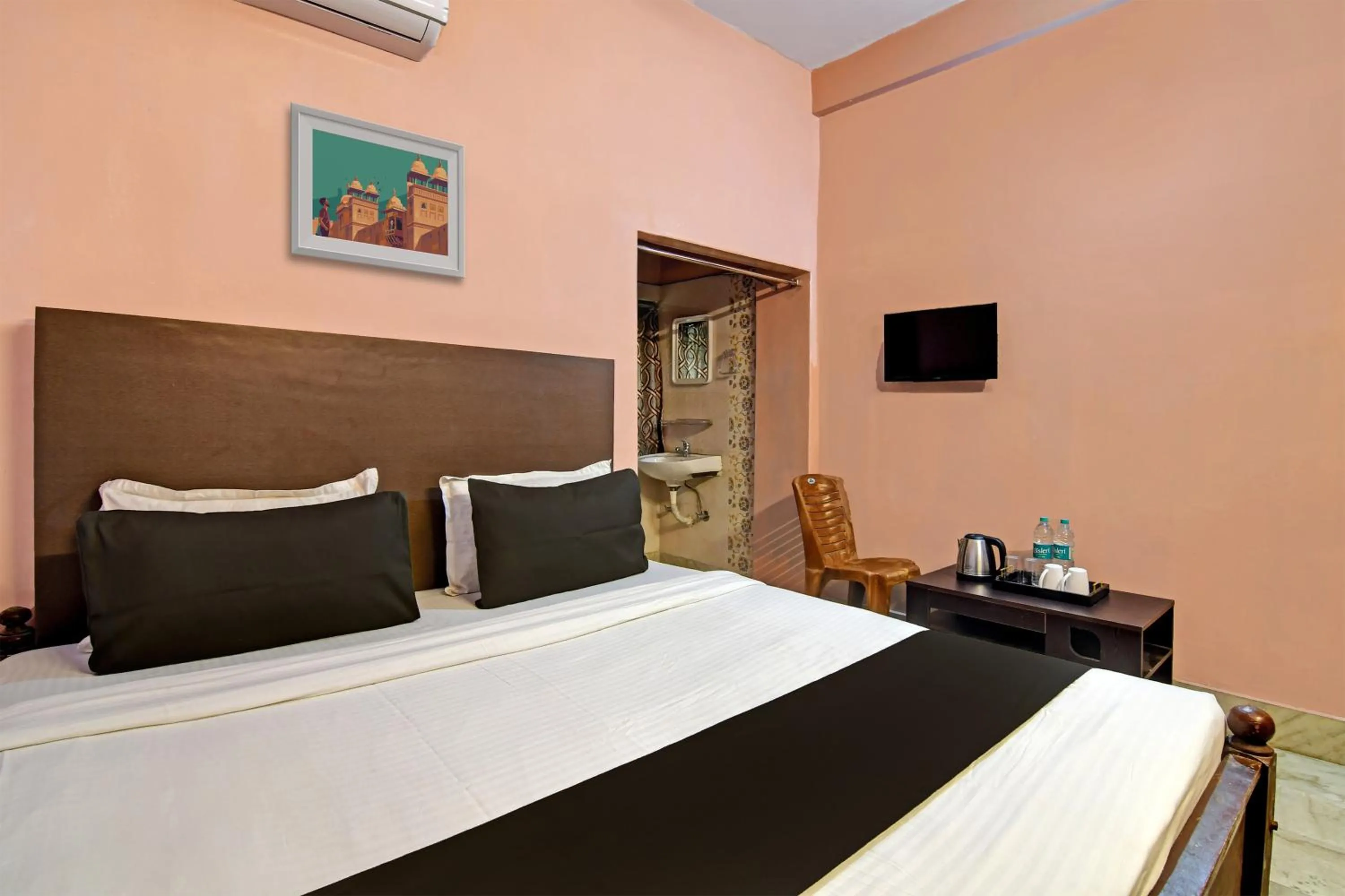 Bedroom, Bed in Hotel O Chilika Residency