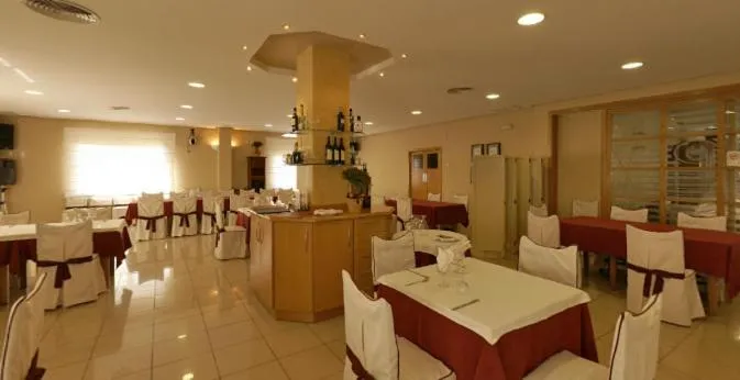 Restaurant/places to eat in Hotel Ciutat de Carlet