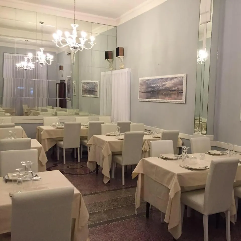 Restaurant/places to eat in Villa Grazia