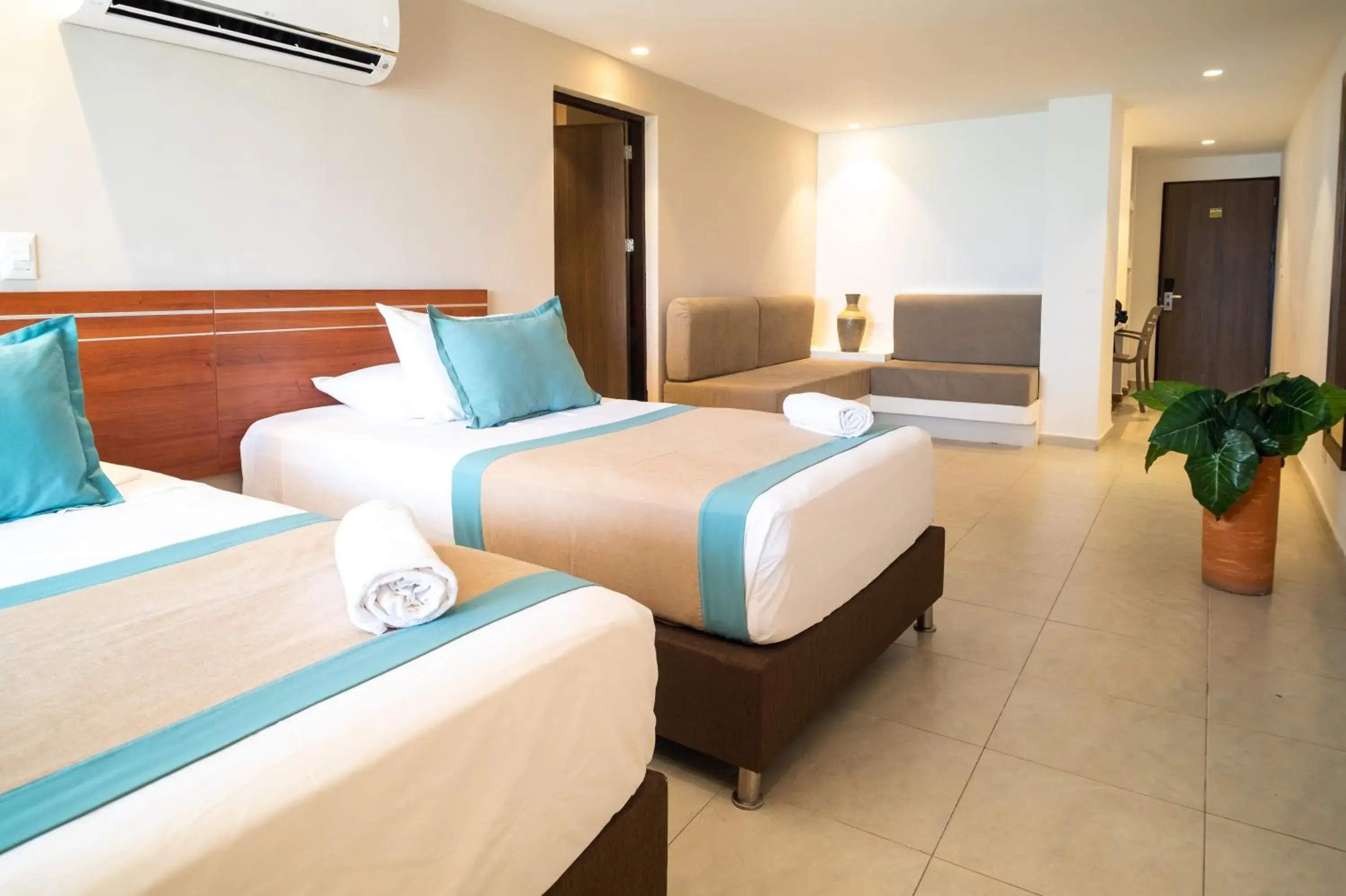 Family Room with Sea View in Hotel Portobelo boulevard Family Room with Sea View in Hotel Portobelo boulevard