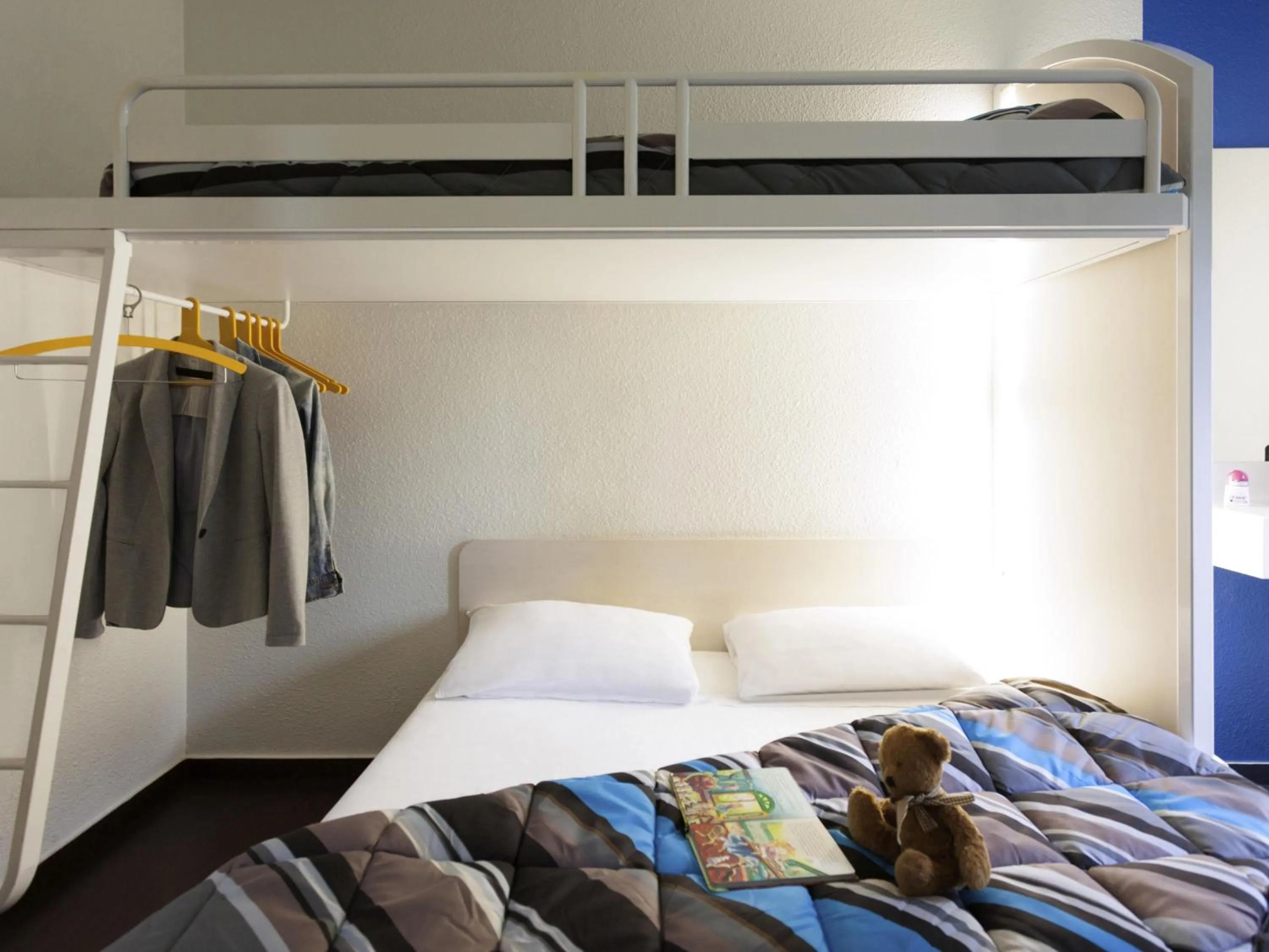 Bedroom, Bed in hotelF1 Pontarlier