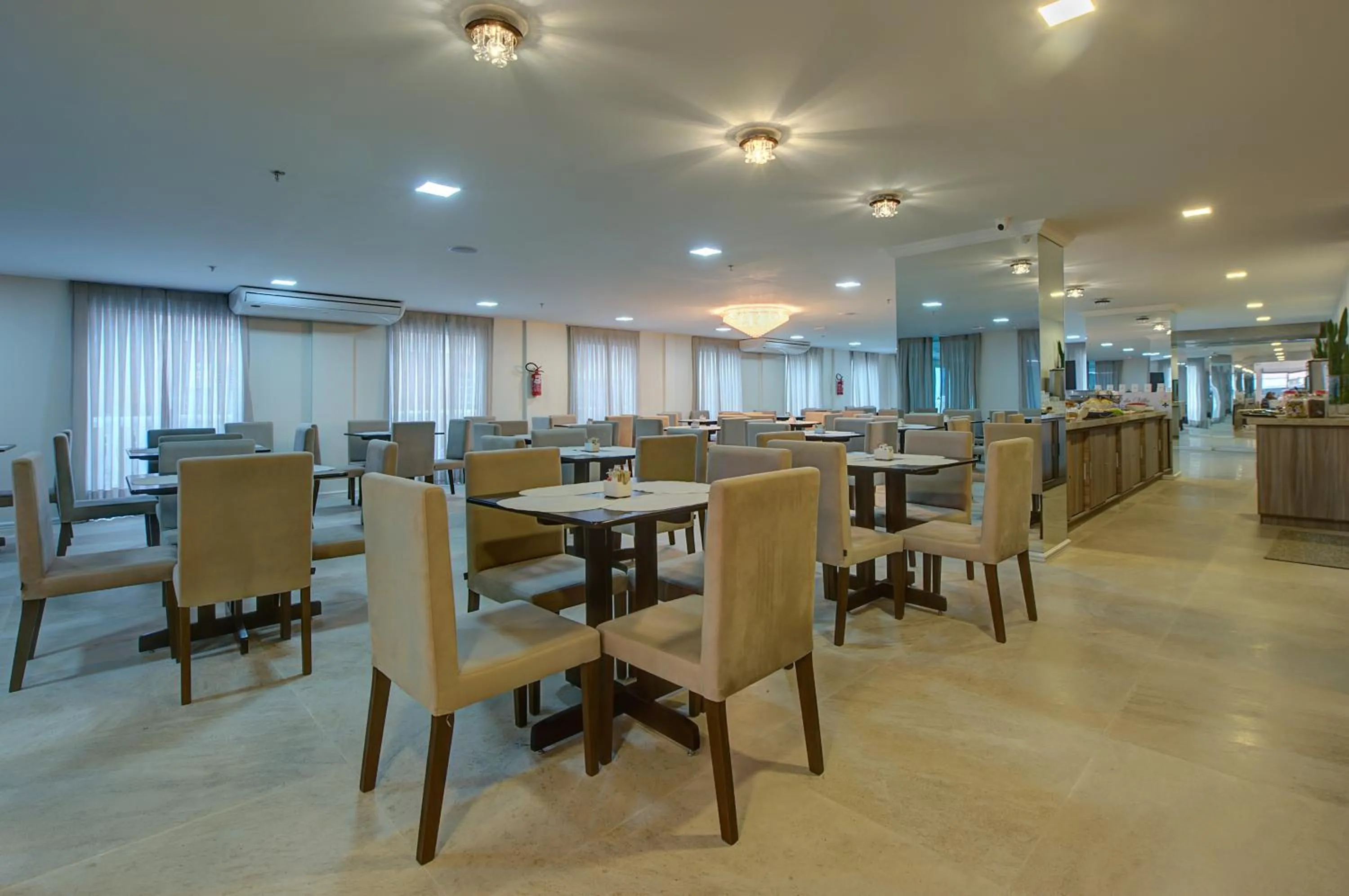 Restaurant/places to eat in Hotel da Villa