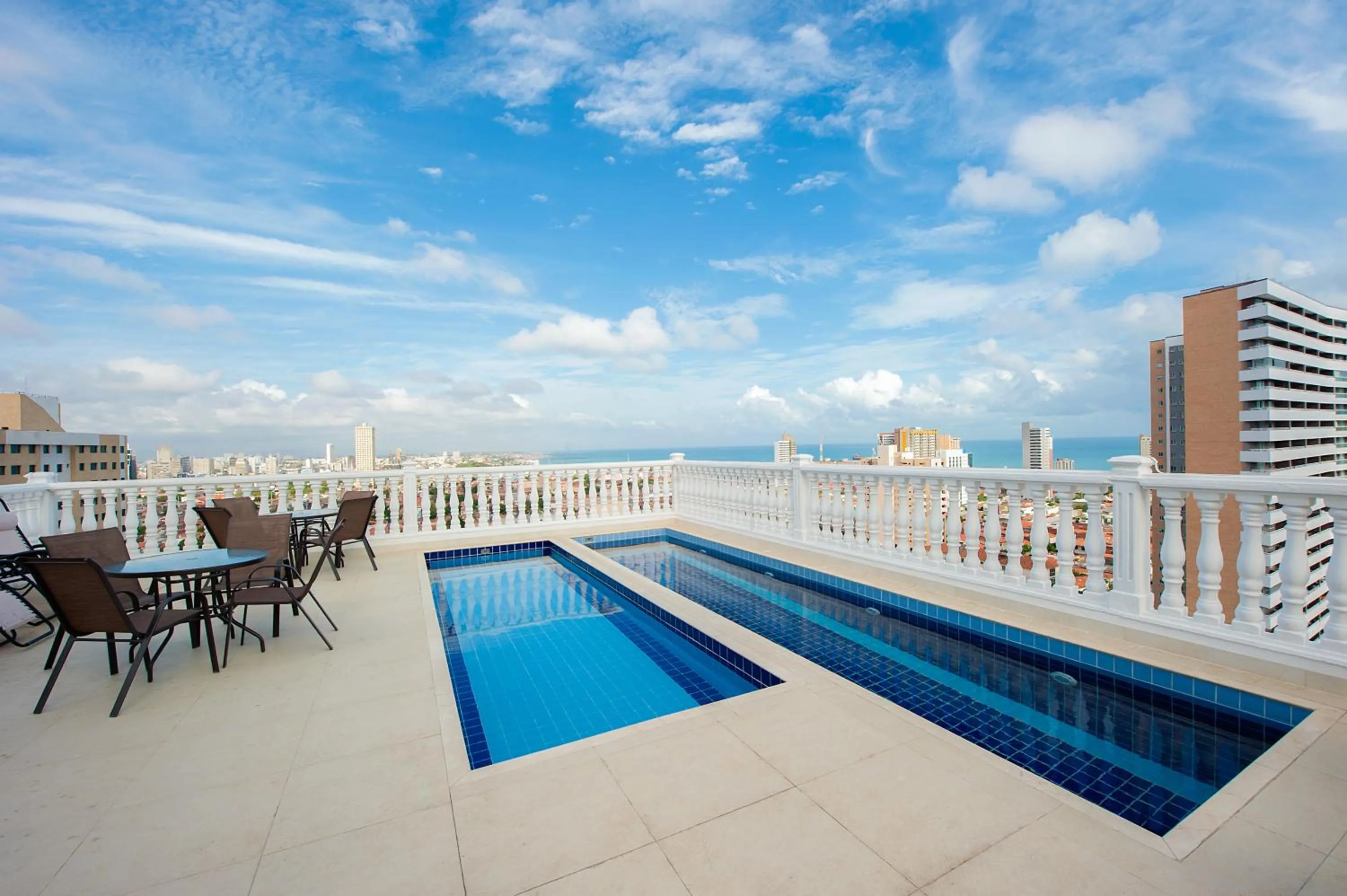 Swimming pool in Hotel da Villa